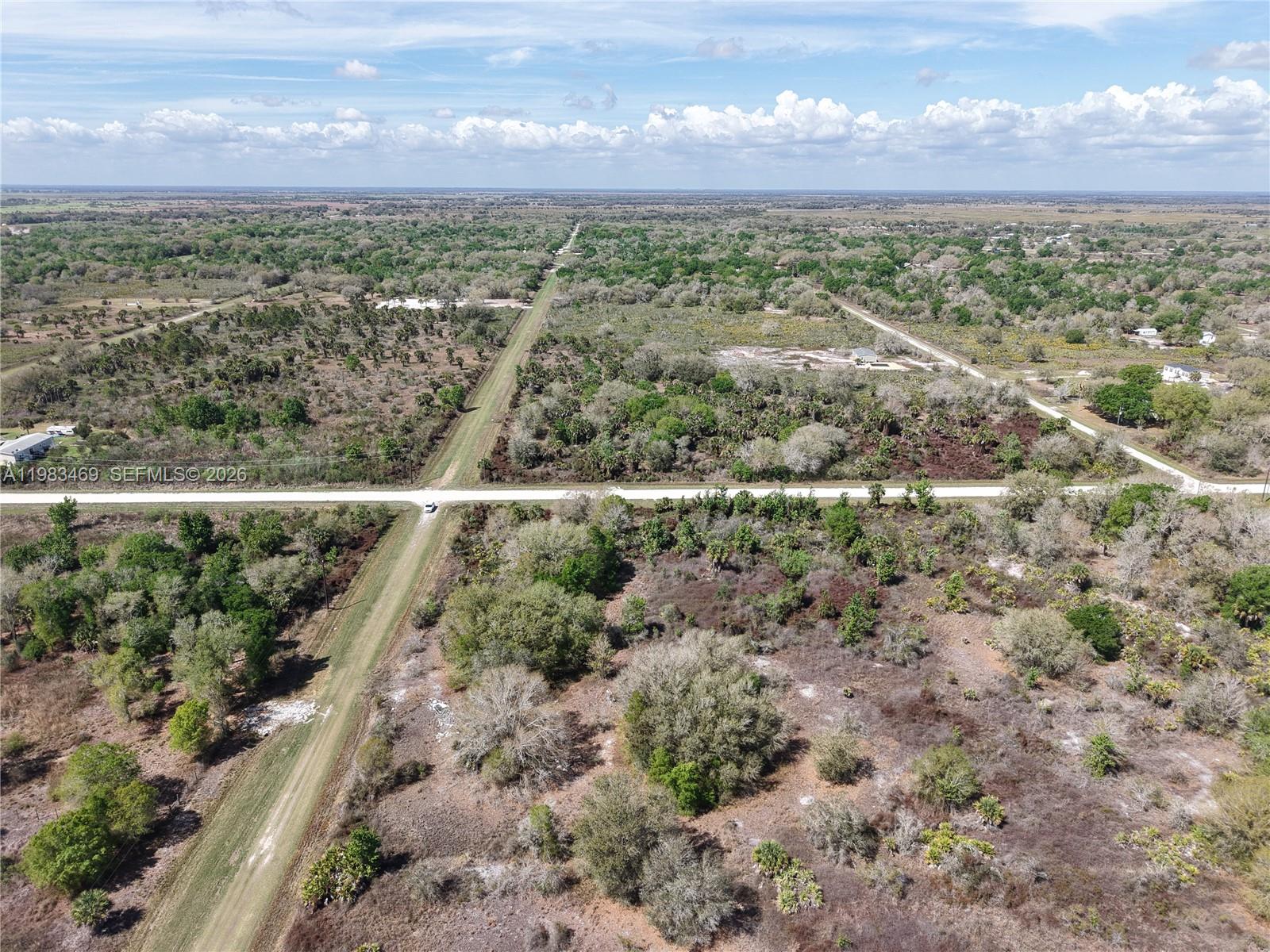 OKEECHOBEE - Land