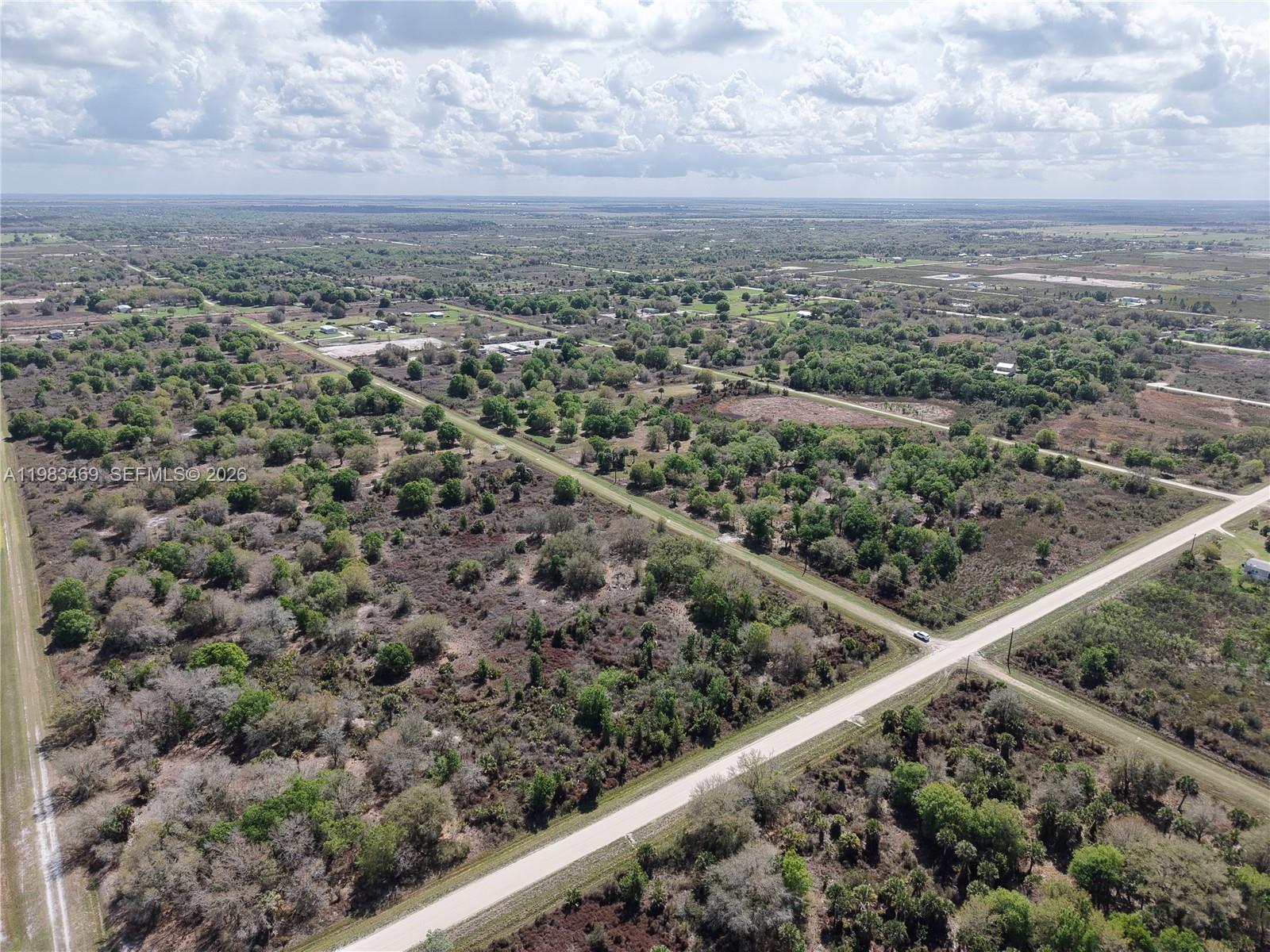 OKEECHOBEE - Land