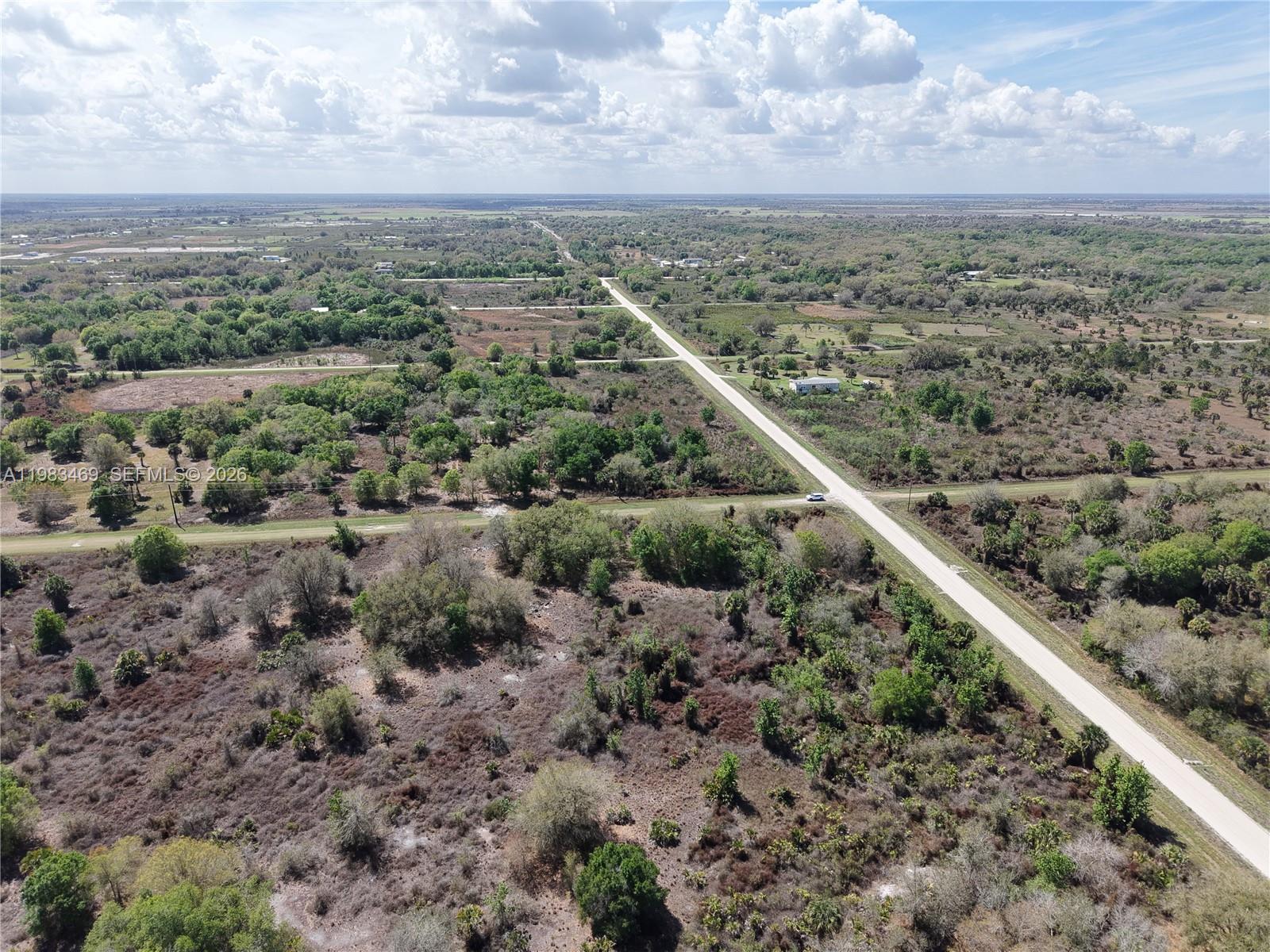 OKEECHOBEE - Land