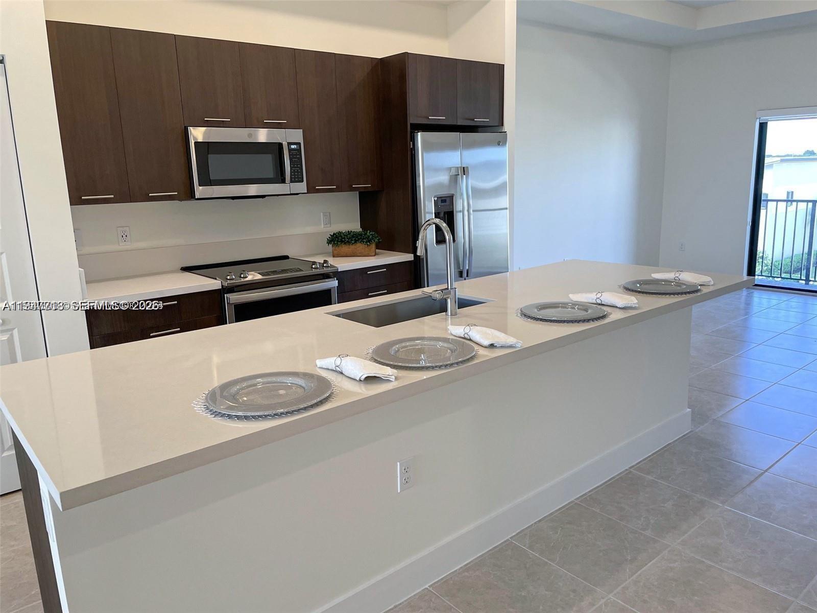 APEX AT PARK CENTRAL COND - Residential