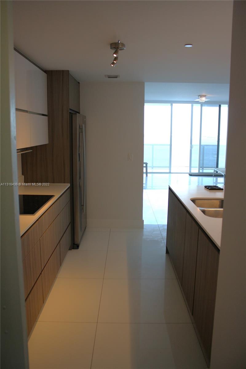 BAY HOUSE MIAMI CONDO - Residential Lease