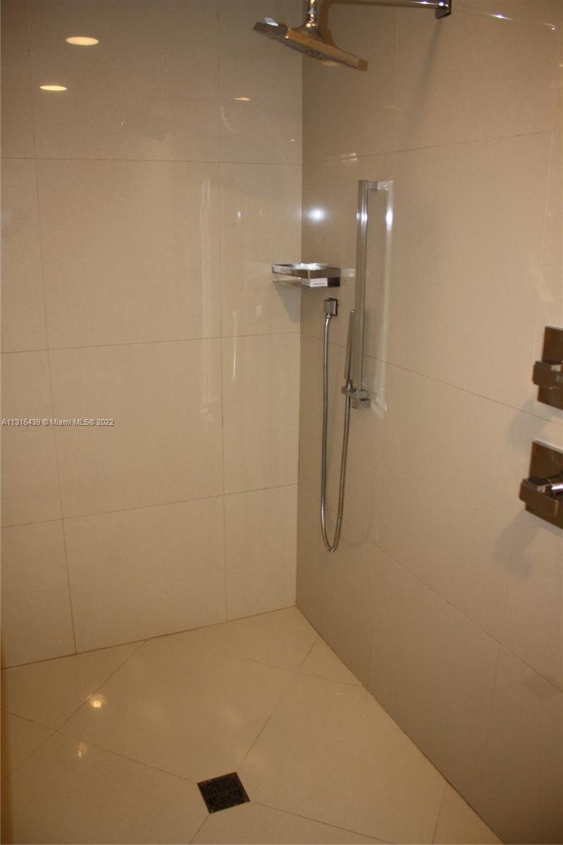 BAY HOUSE MIAMI CONDO - Residential Lease