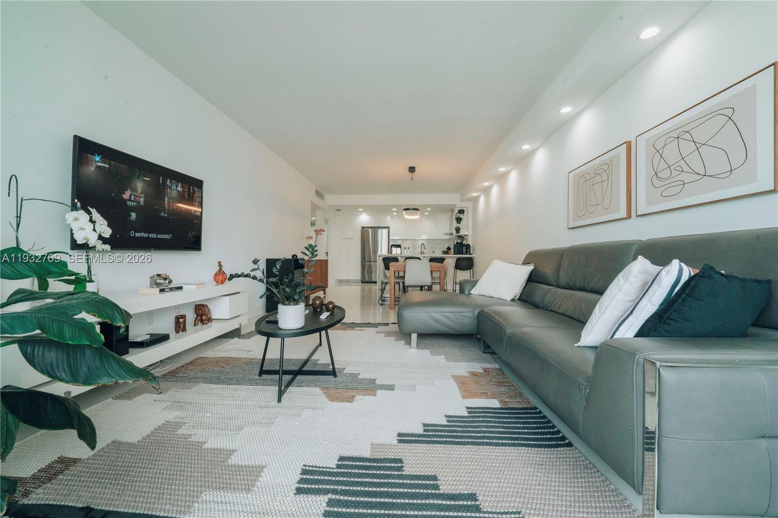 One of the best-priced 3-bedroom units in Sunny Isles Beach. Spacious 3 bed / 2 bath, fully furnished, offering over 1,500 sq. ft. of living space just a 5-minute walk to the beach. Ideal for families or investors looking for space, location, and value in one of Miami's most desirable areas.

The building is currently undergoing a full renovation with no special assessments, and the 40-year certification has already been completed a major advantage for buyers seeking long-term security.
Amenities include pool, gym, tennis court, and 2 assigned parking spaces. Located minutes from Aventura Mall, top restaurants, and major conveniences.

Opportunities like this in Sunny Isles are becoming harder to find, especially in this price range.