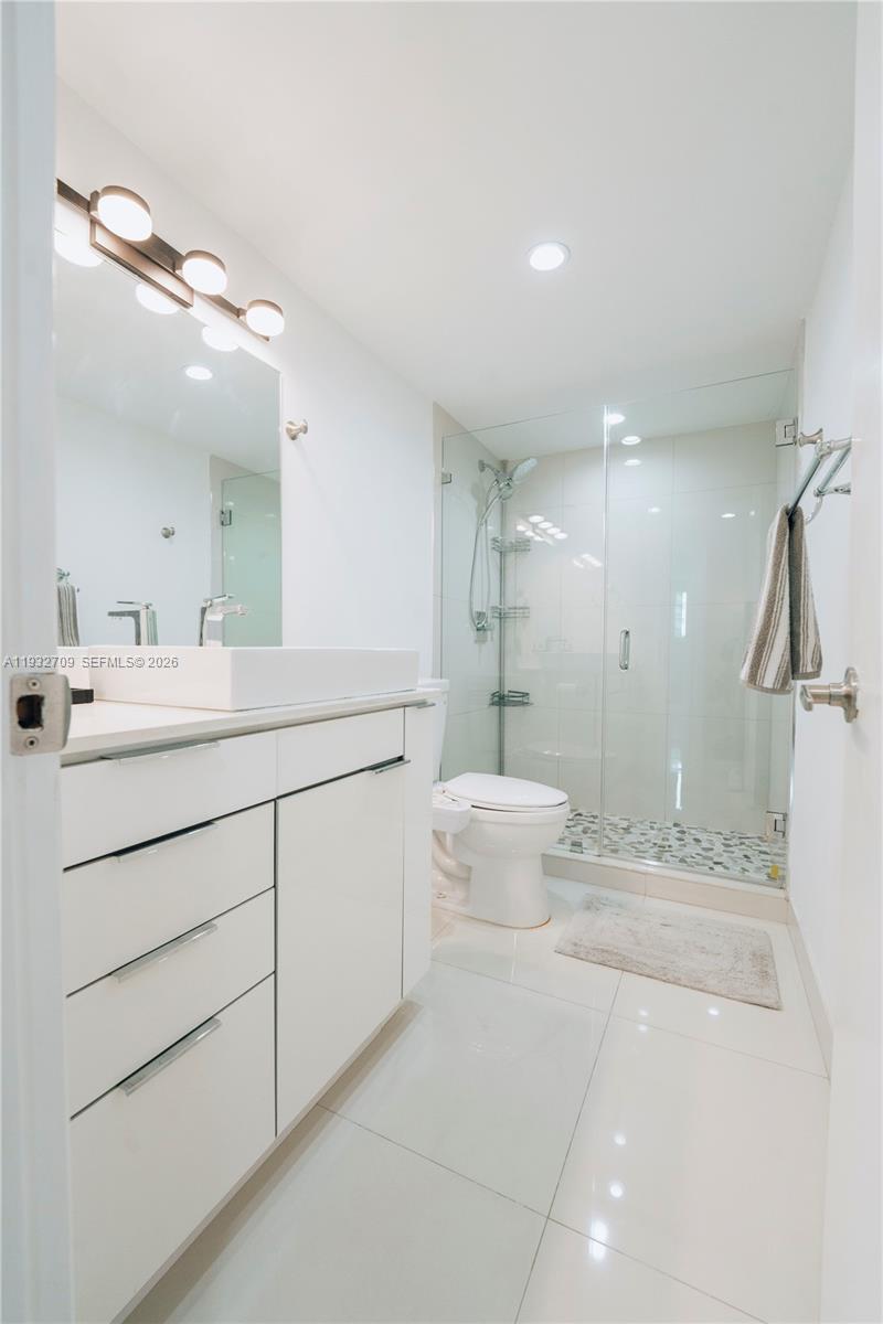 OCEANVIEW BUILDING B COND - Residential