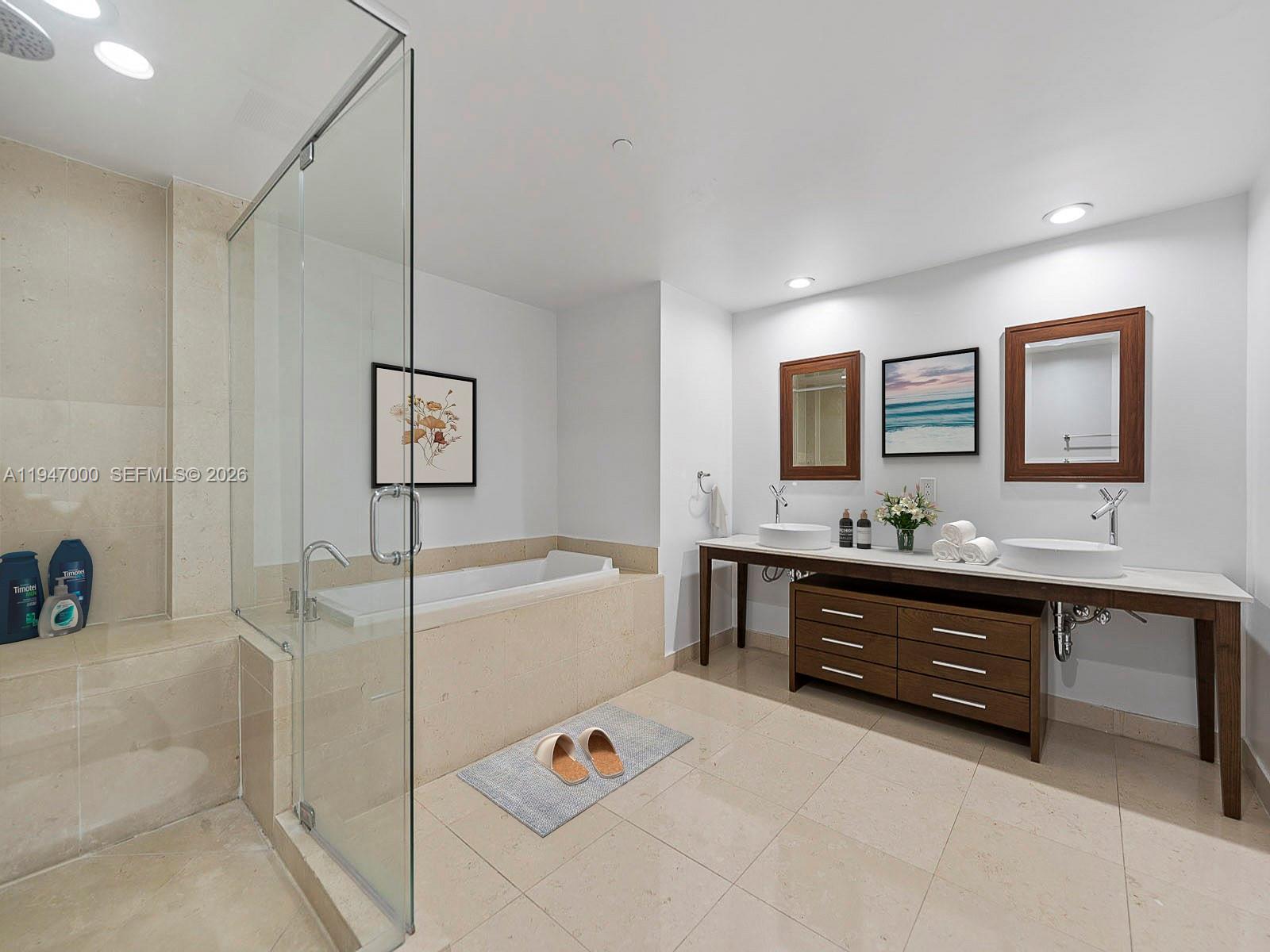 ICON BRICKELL NO TWO - Residential