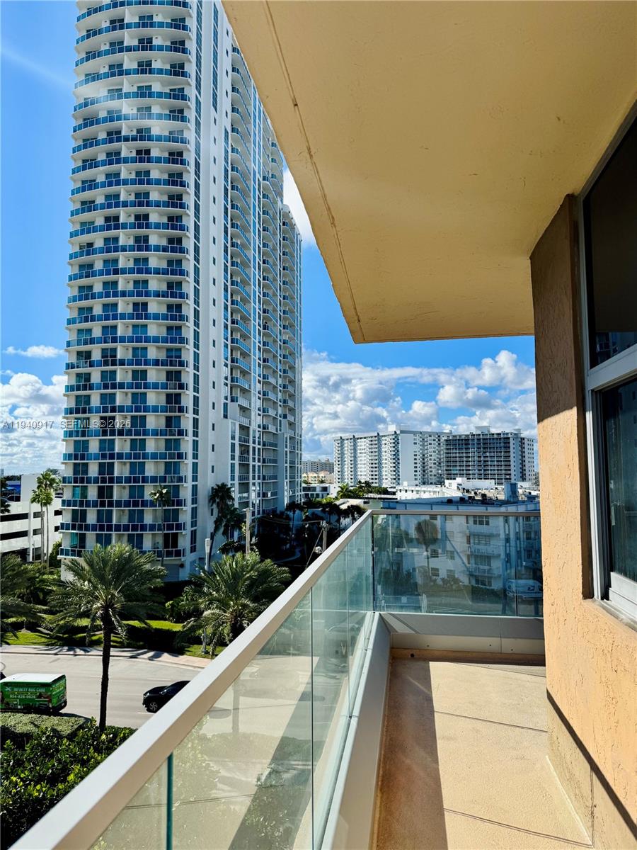 MALAGA TOWERS CONDO - Residential