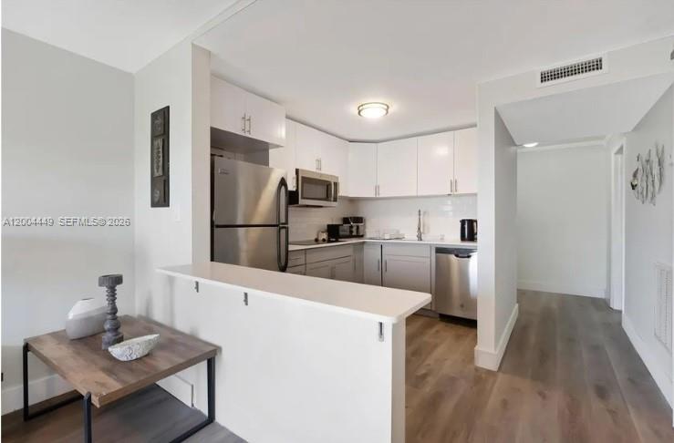 SUNSHORES CONDO - Residential