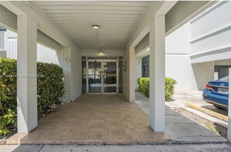 SUNSHORES CONDO - Residential