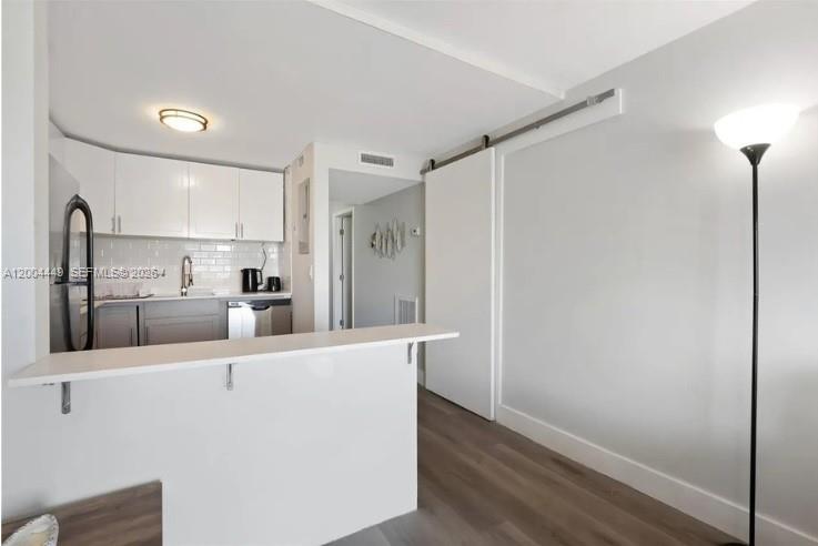 SUNSHORES CONDO - Residential