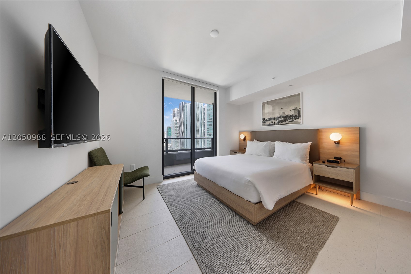 DOWNTOWN - Residential Lease