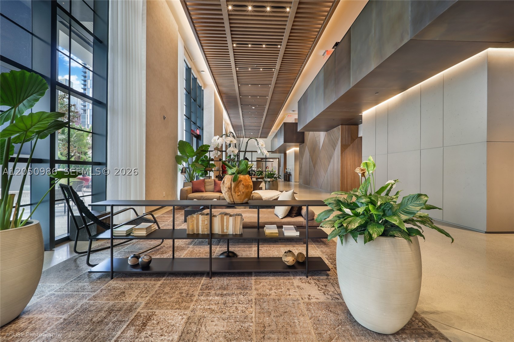 DOWNTOWN - Residential Lease