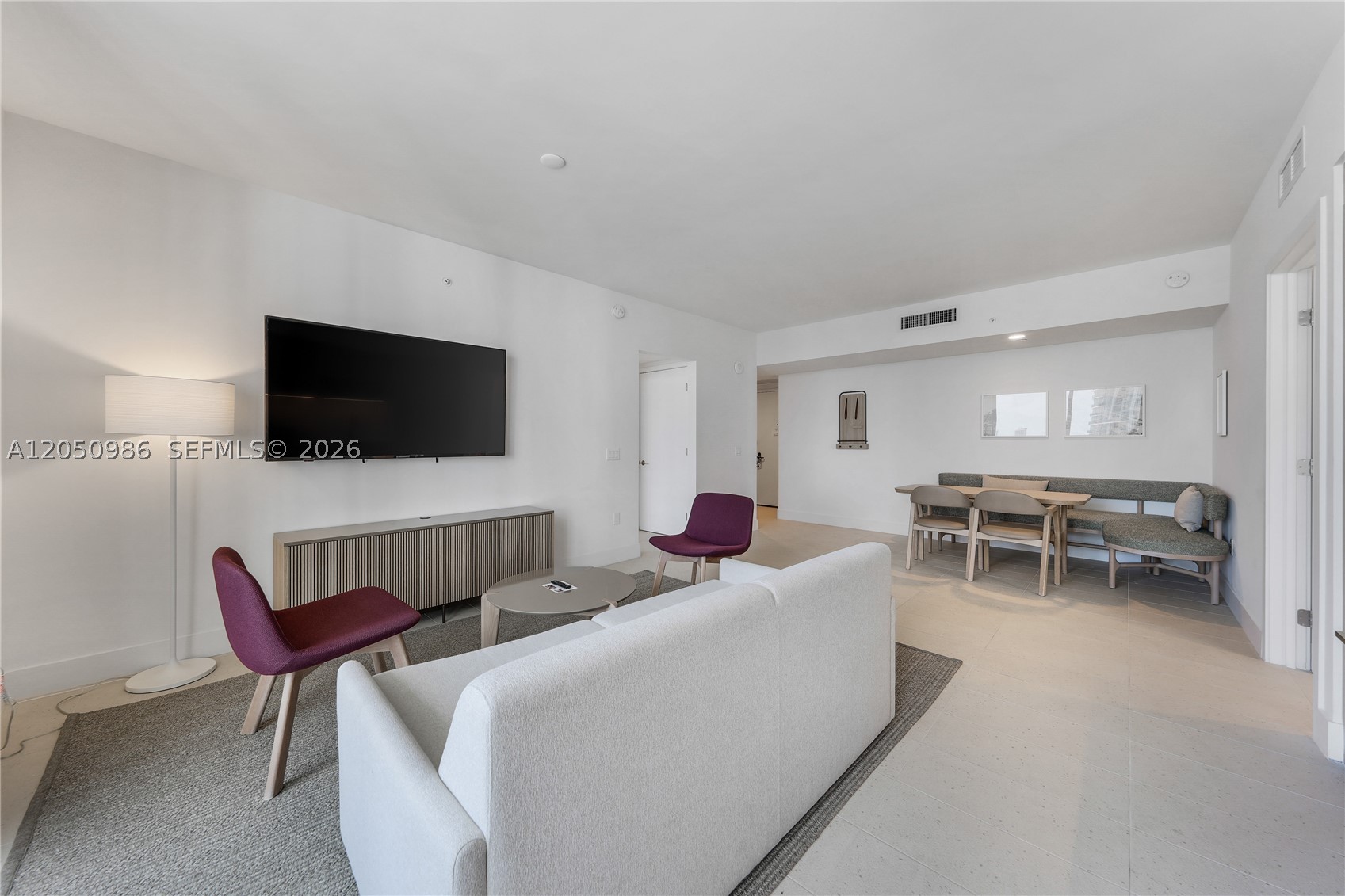 DOWNTOWN - Residential Lease