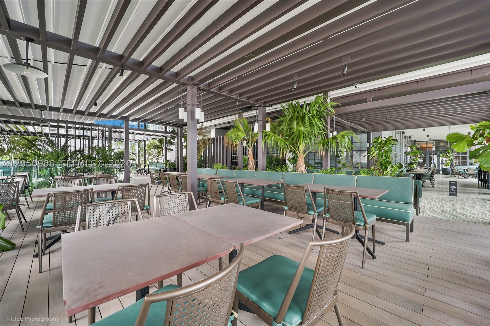 DOWNTOWN - Residential Lease