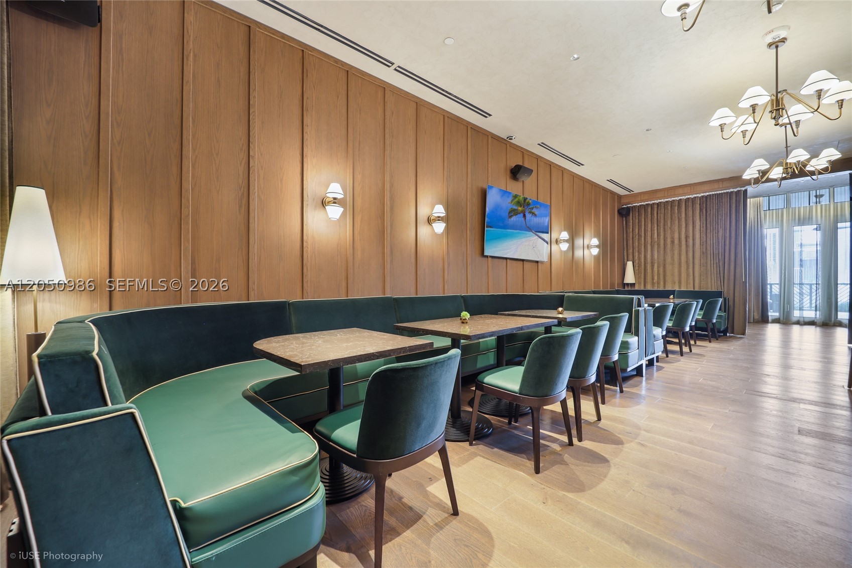 DOWNTOWN - Residential Lease
