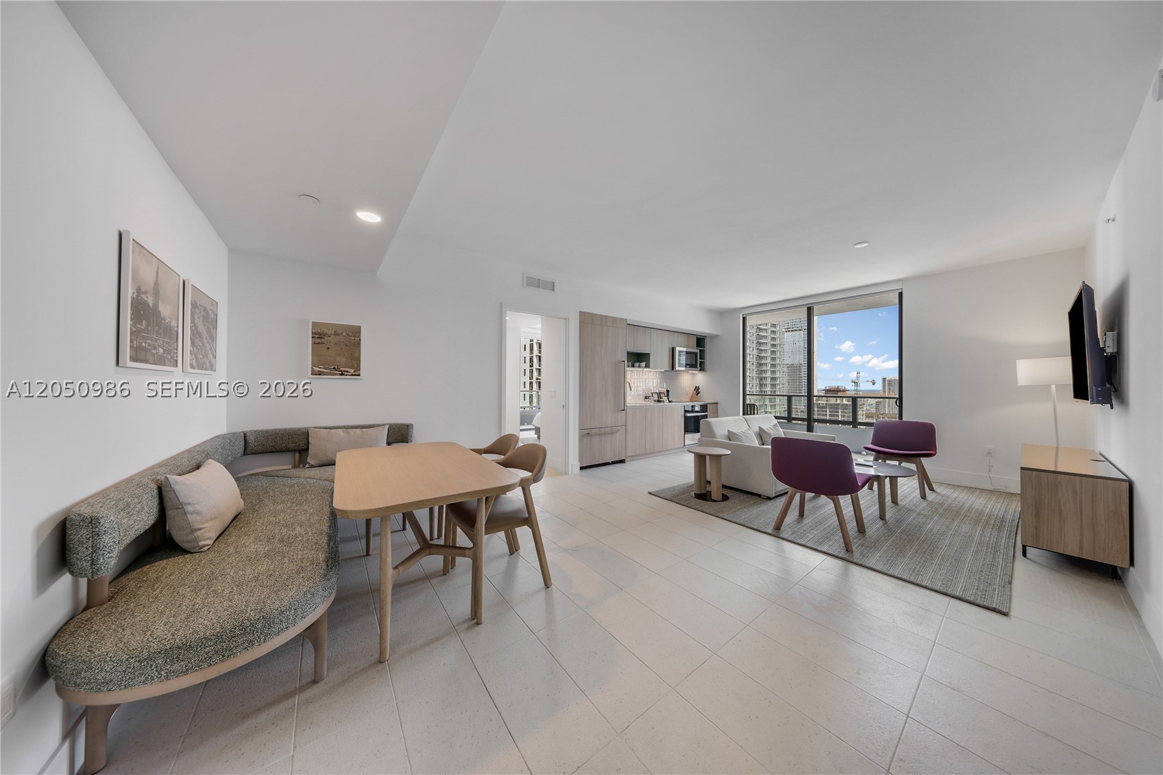 DOWNTOWN - Residential Lease