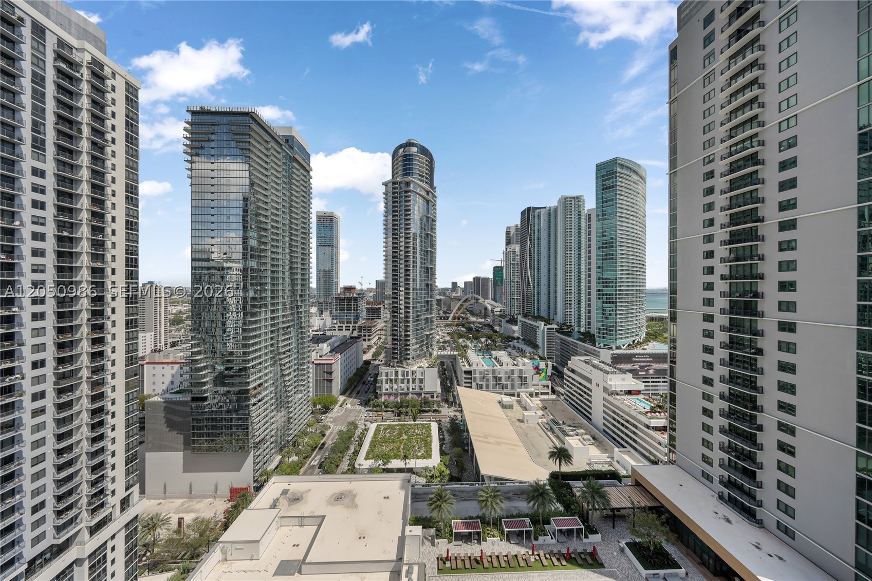 DOWNTOWN - Residential Lease