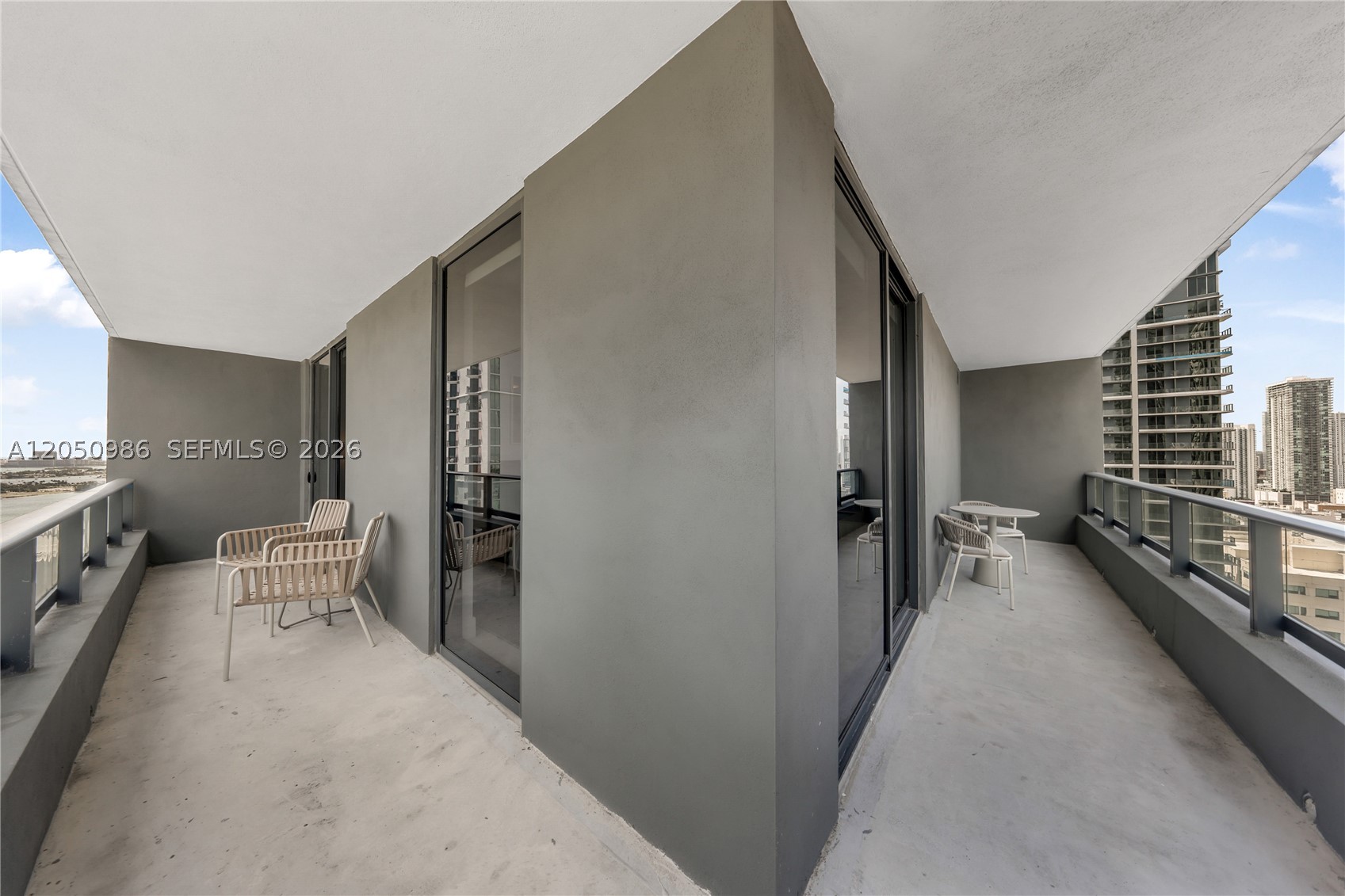 DOWNTOWN - Residential Lease