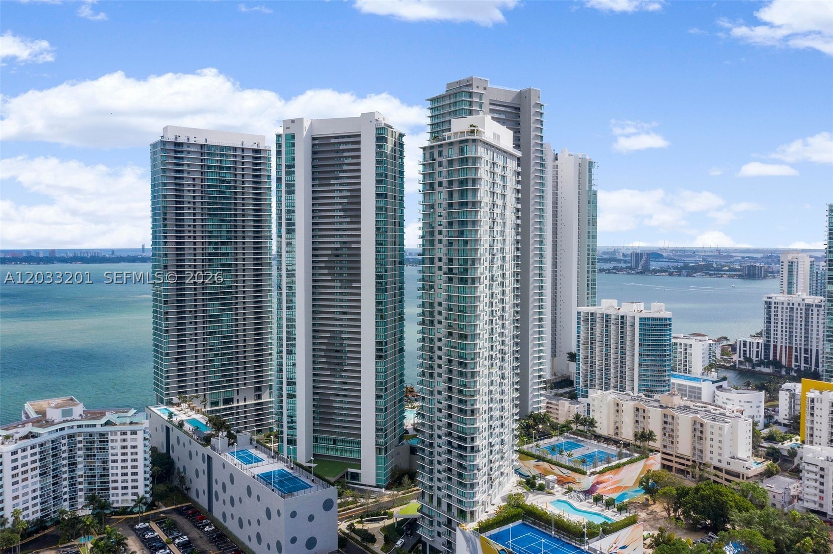 PARAISO BAY CONDO - Residential Lease