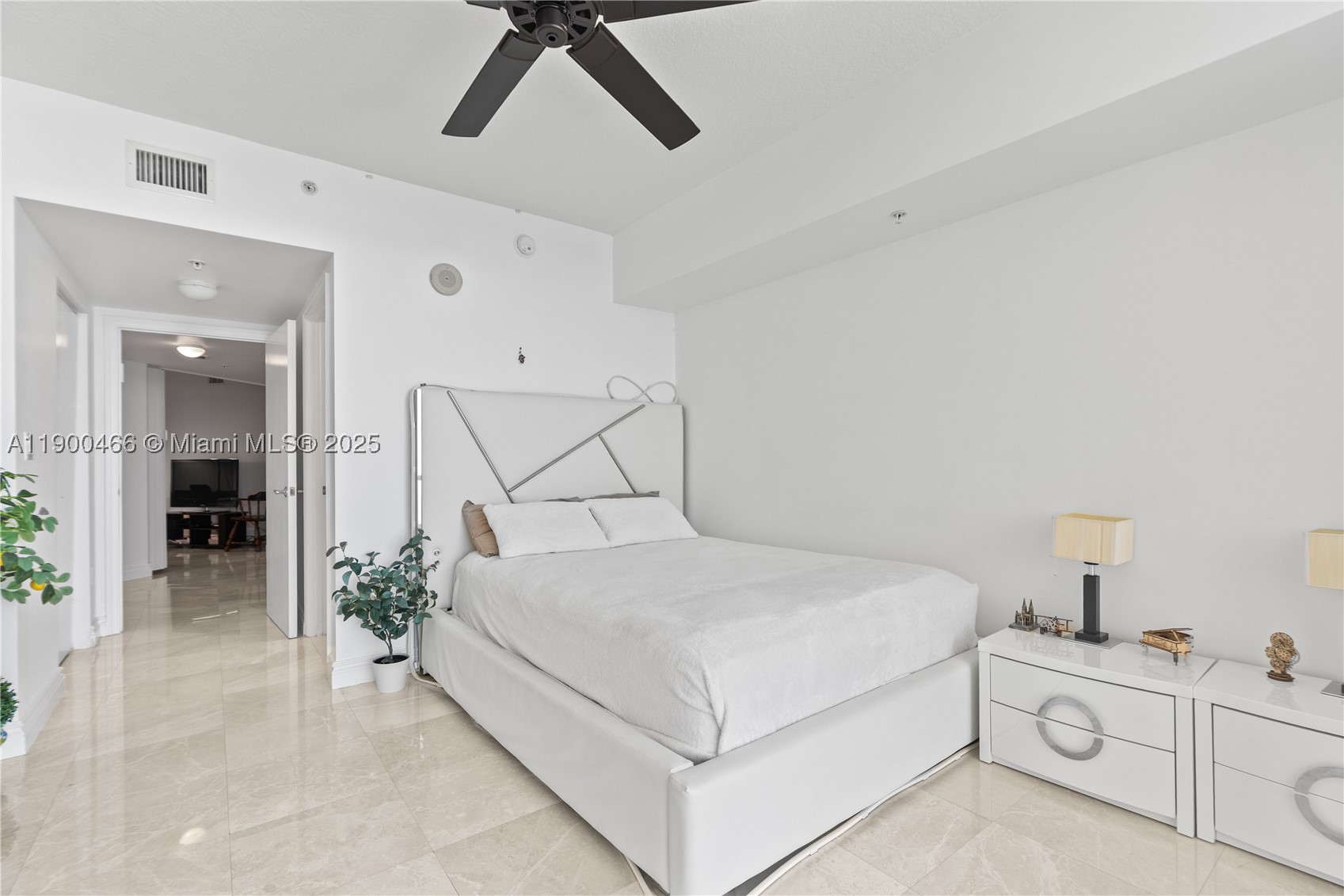 LA PERLA CONDO - Residential