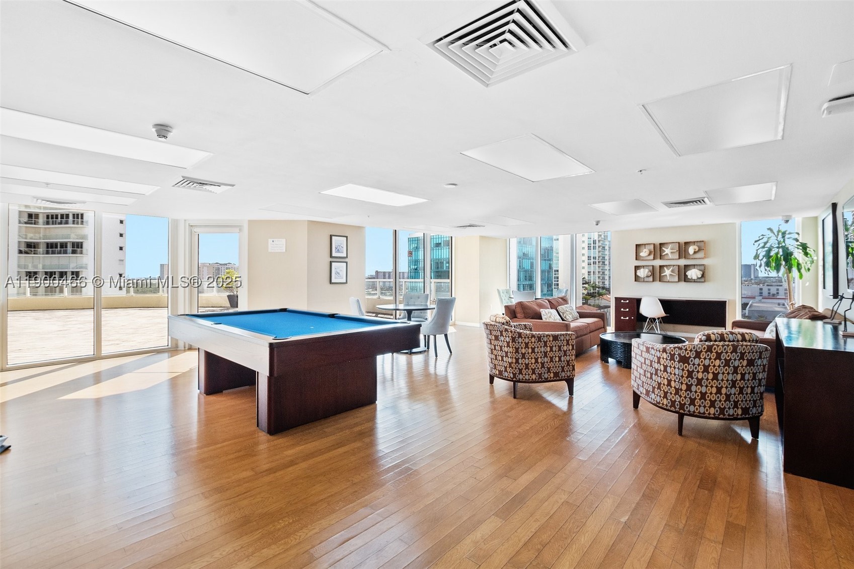 LA PERLA CONDO - Residential