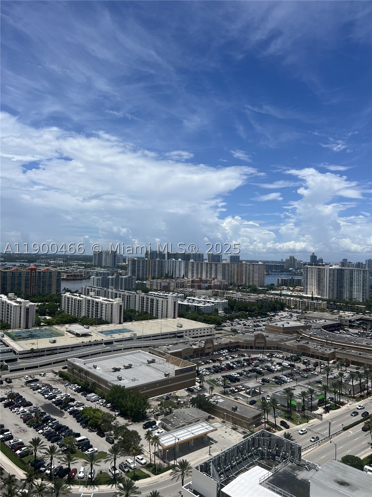 LA PERLA CONDO - Residential