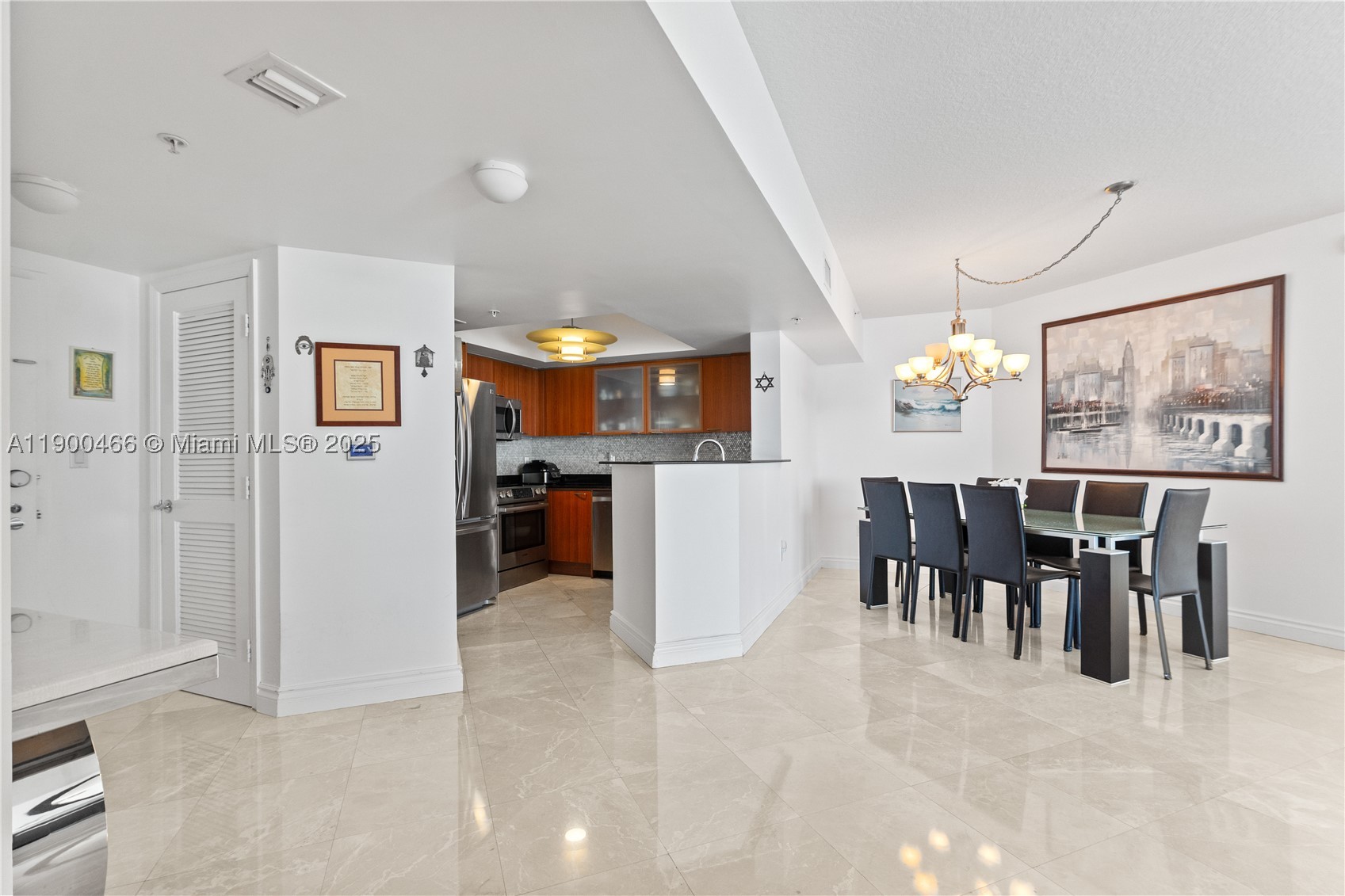 LA PERLA CONDO - Residential