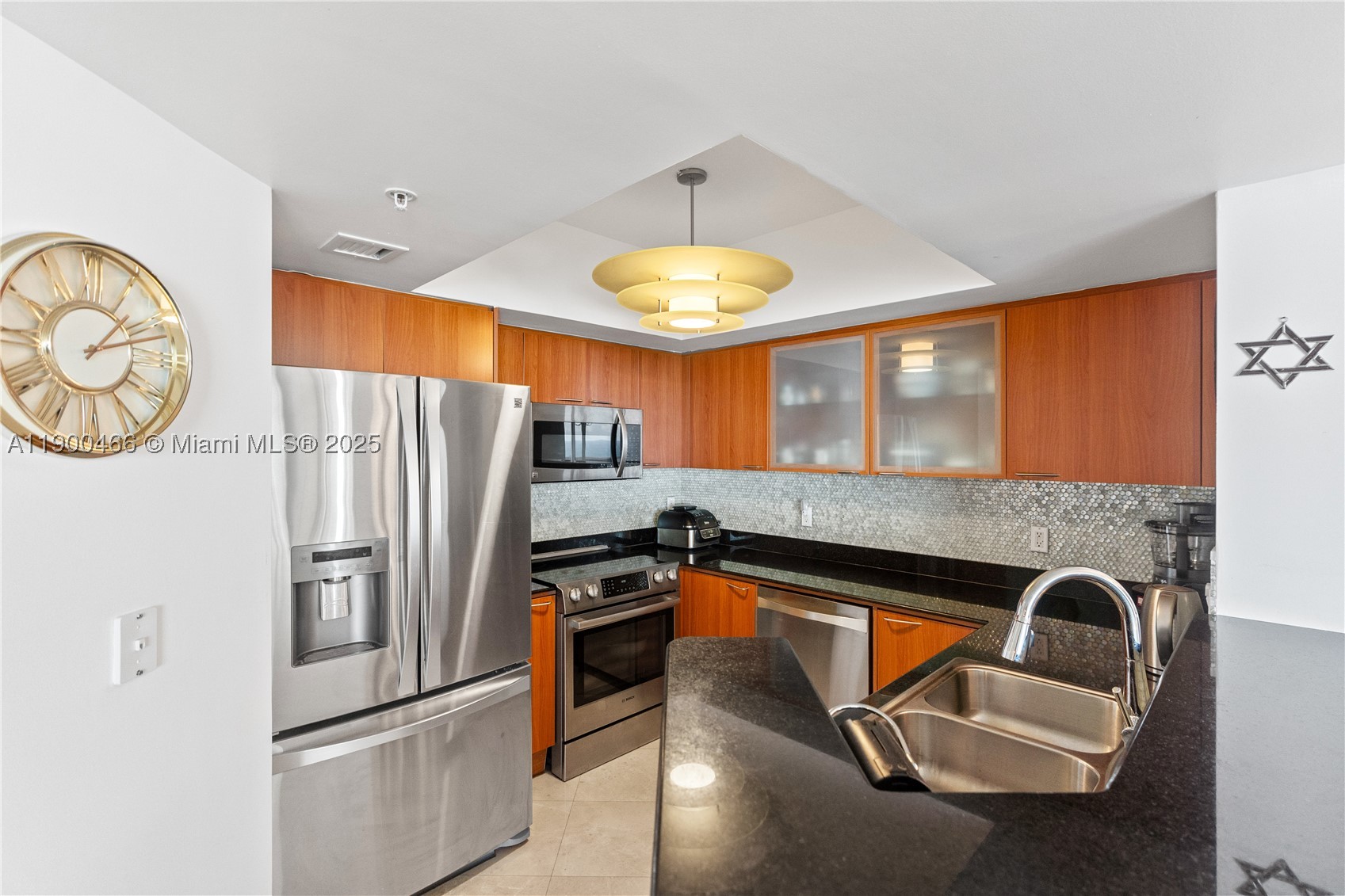 LA PERLA CONDO - Residential