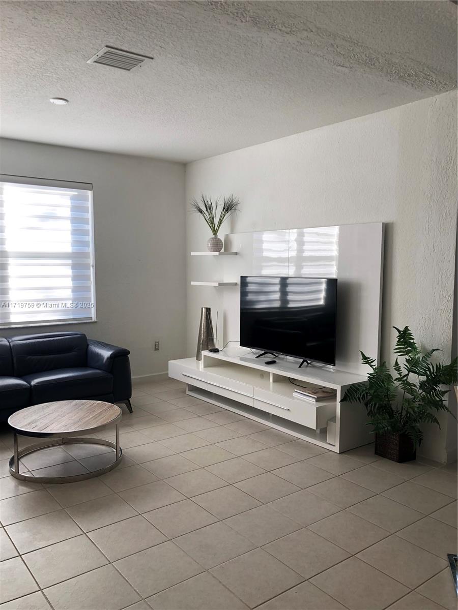 DORAL ISLES MARTINIQUE - Residential Lease