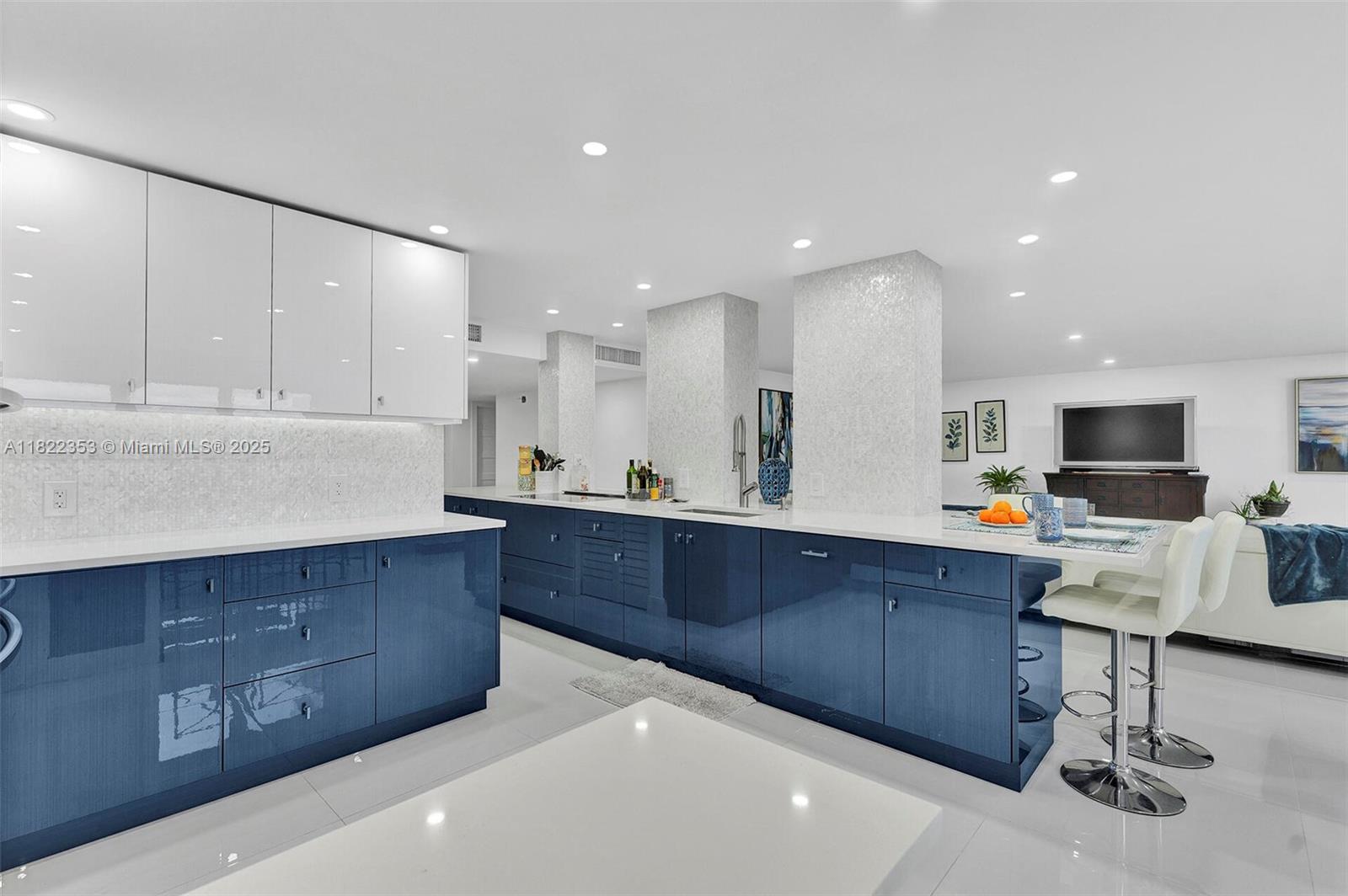 PLAYA DEL MAR CONDO - Residential