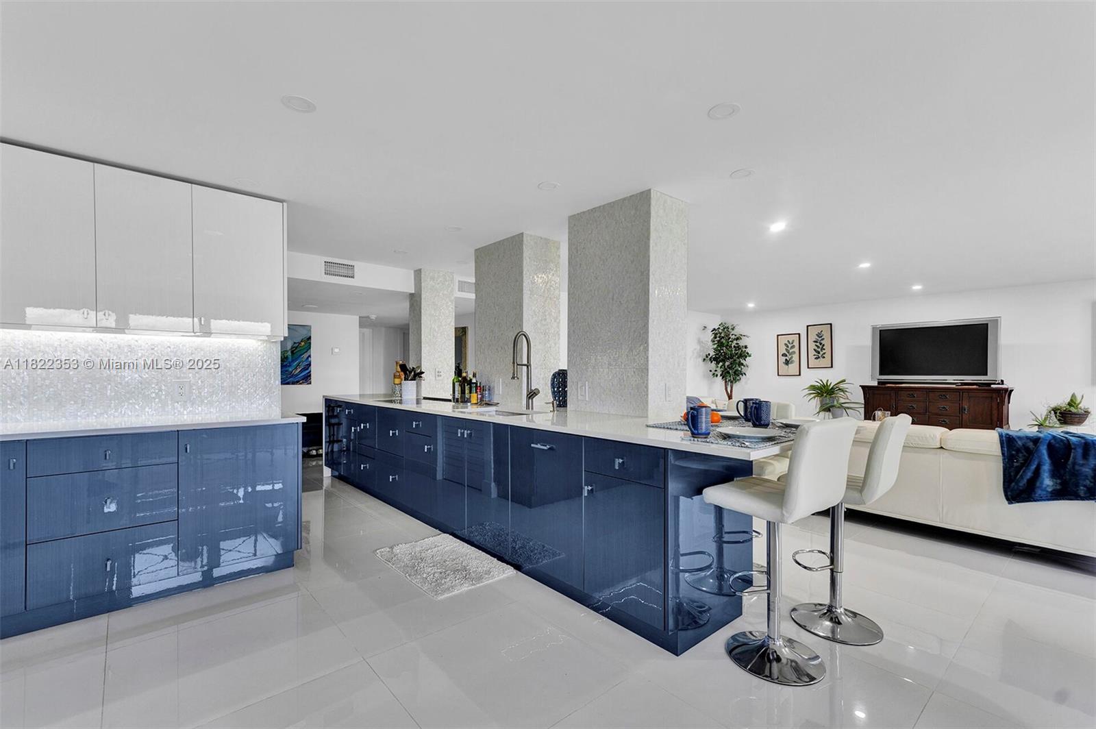 PLAYA DEL MAR CONDO - Residential