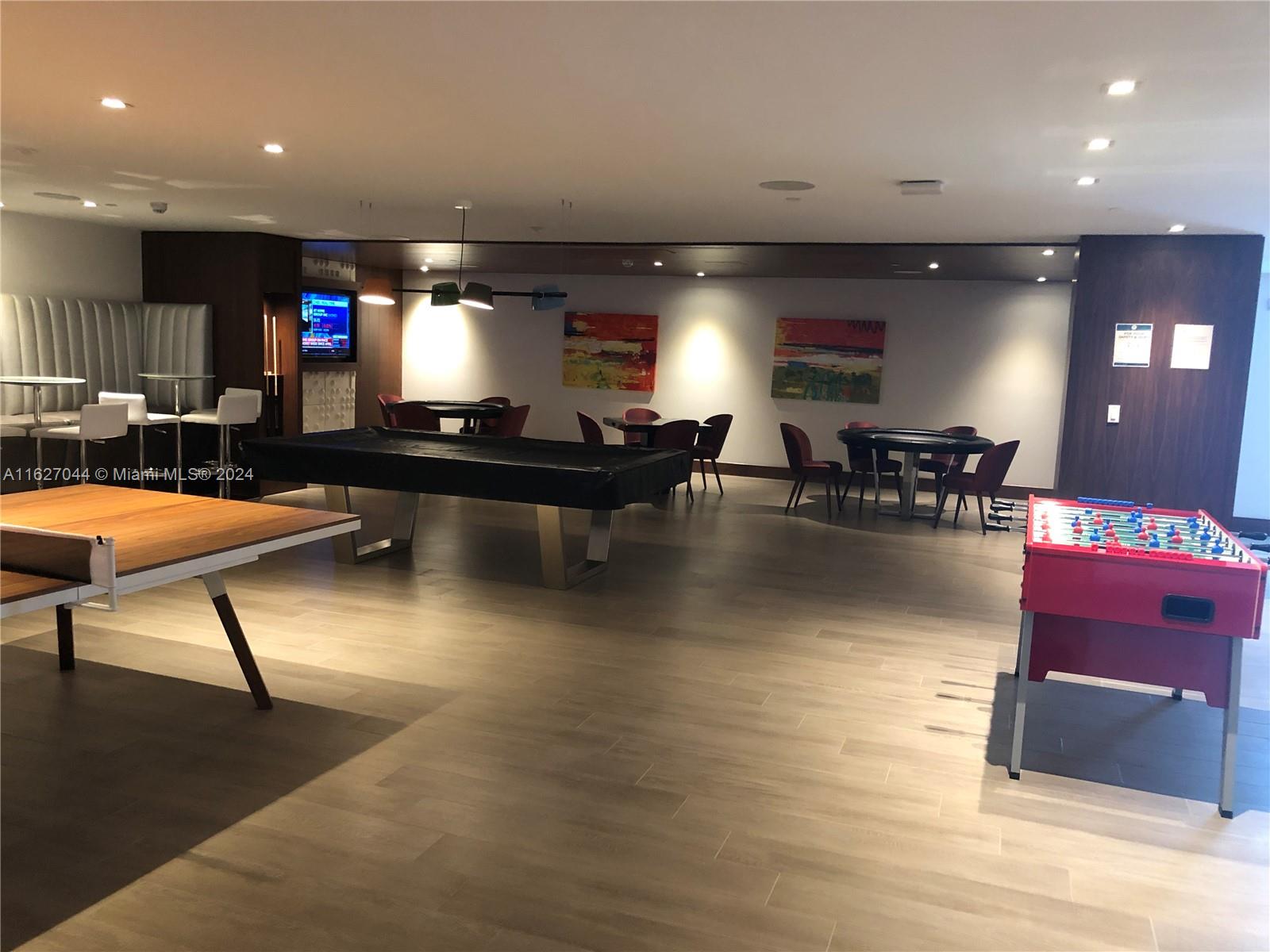 PARQUE TOWERS CONDO - Residential Lease