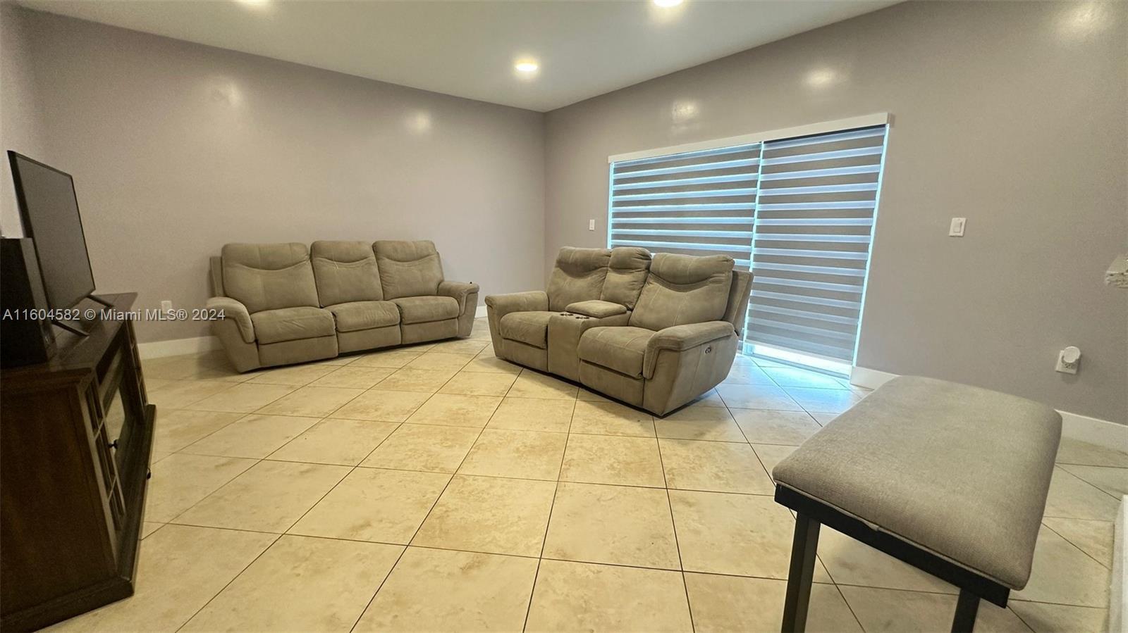 MILON VENTURE - Residential Lease