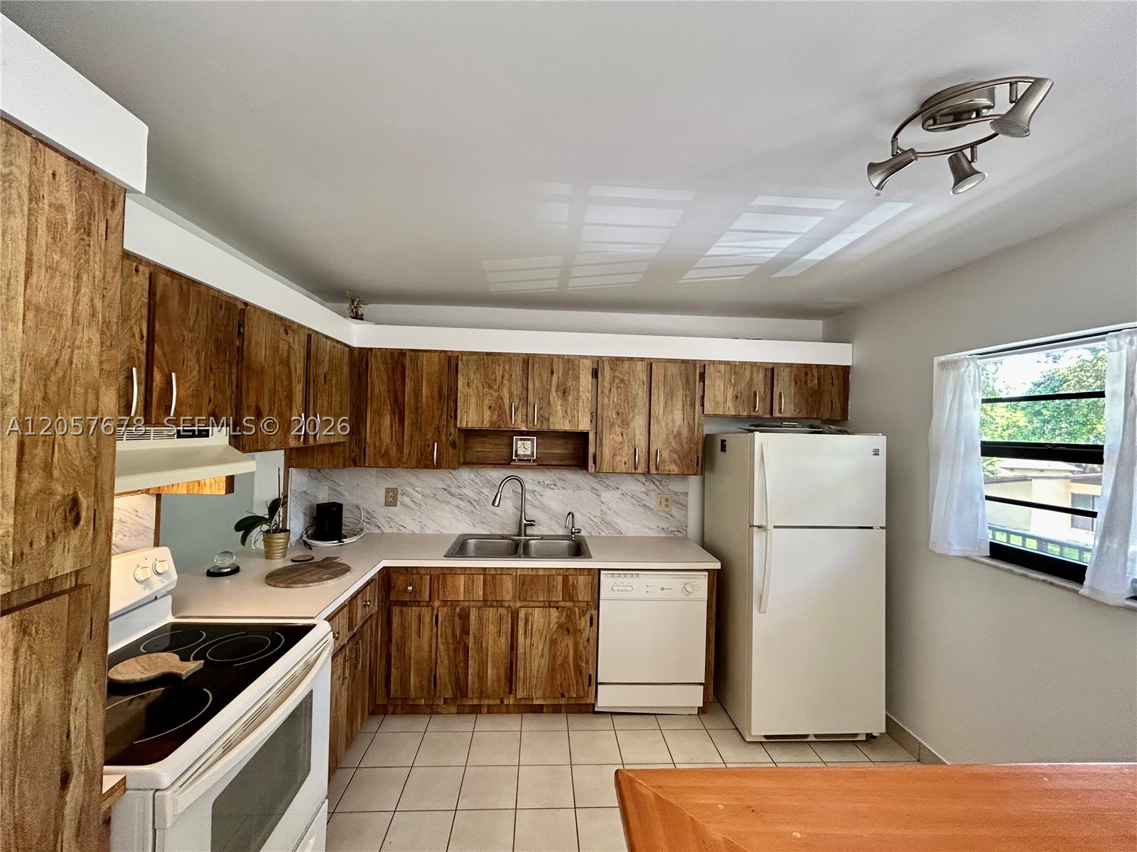 VILLAS AT CARRIAGE HILLS - Residential