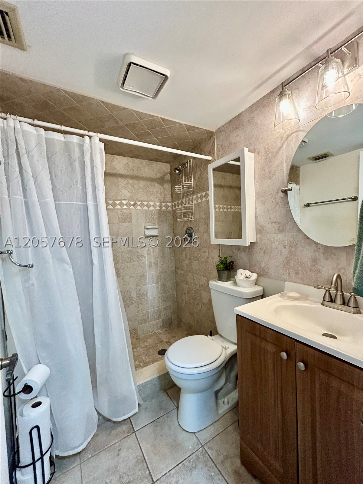 VILLAS AT CARRIAGE HILLS - Residential
