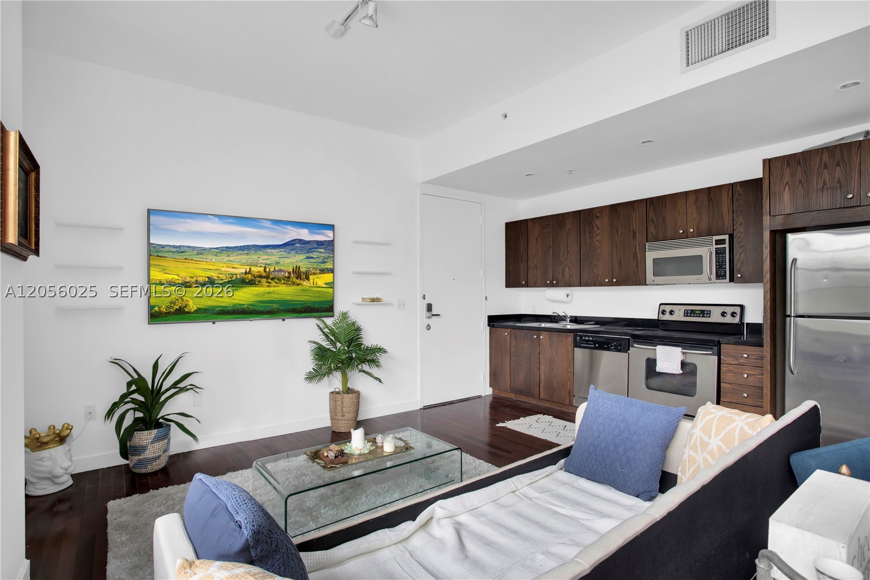 THE NOLOBI CONDO - Residential
