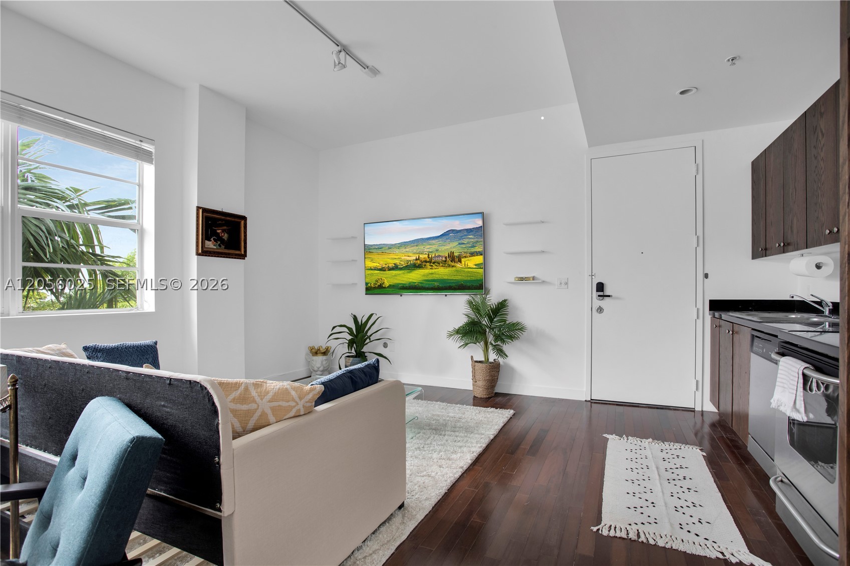THE NOLOBI CONDO - Residential