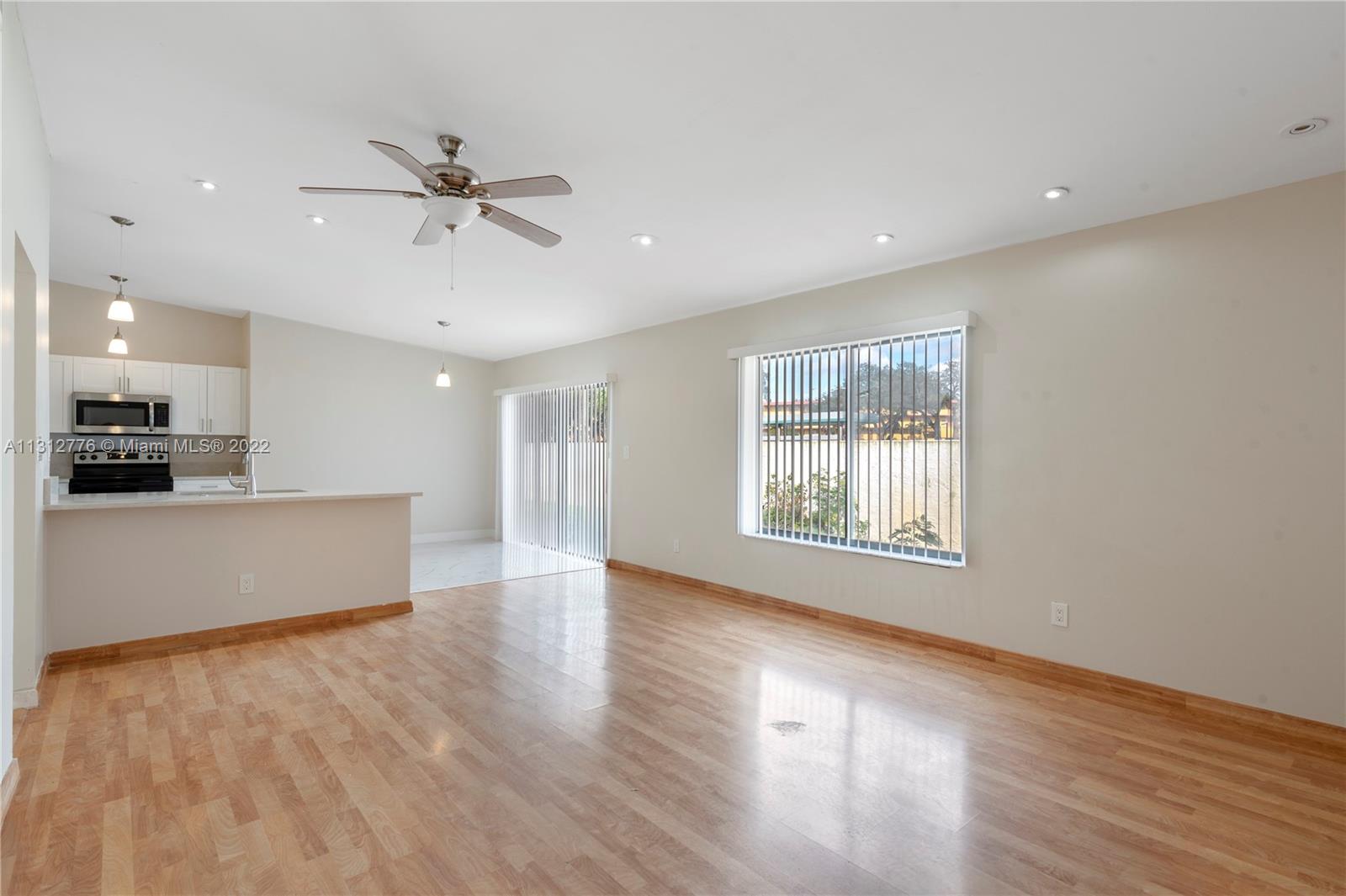 VILLAS ON THE GREEN - Residential Lease