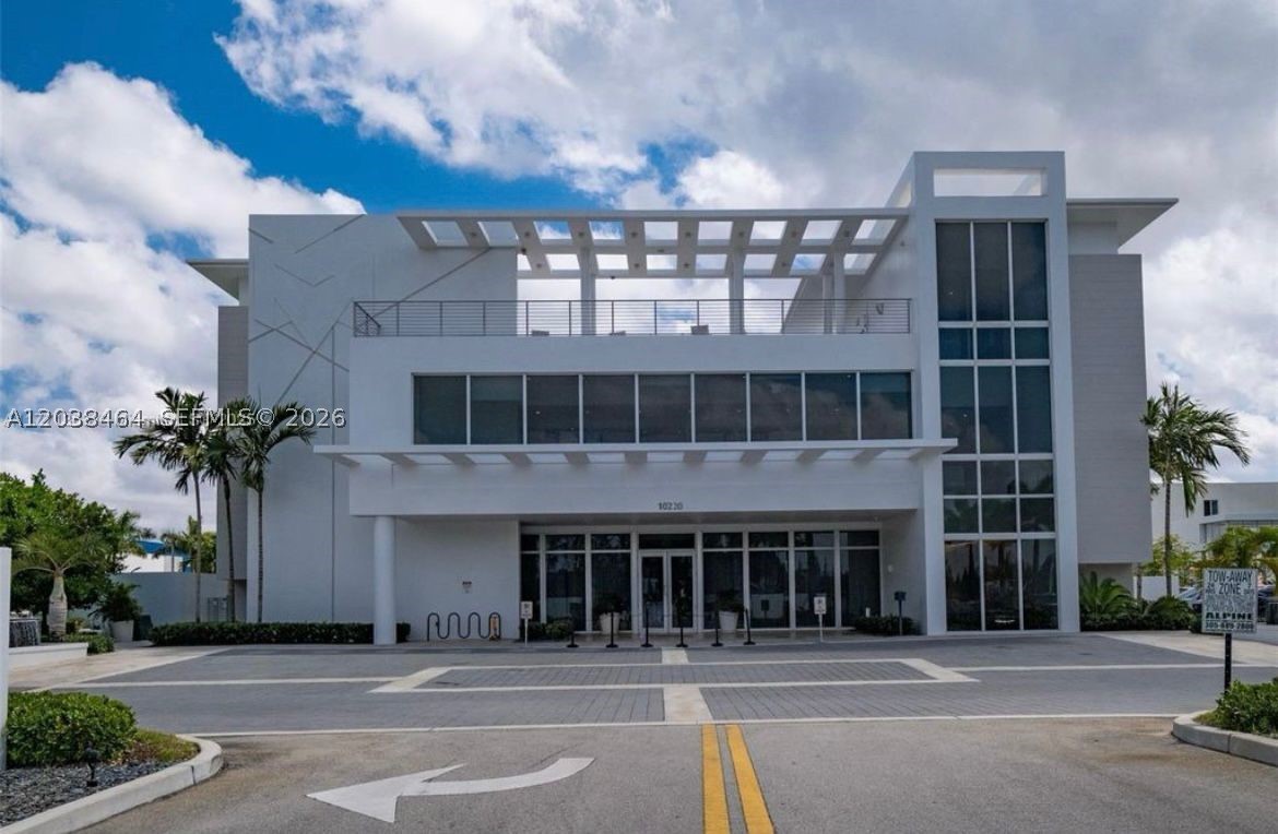 LANDMARK AT DORAL - Residential Lease