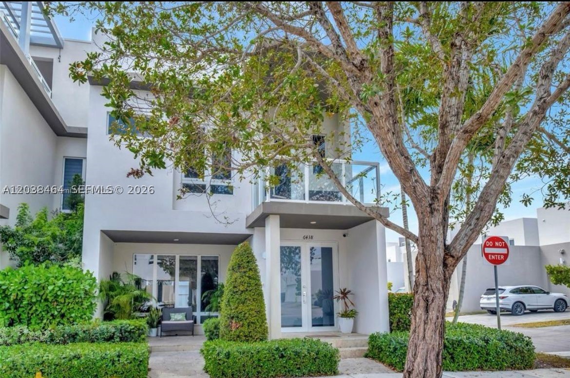 Your dream home awaits! Discover this modern 2-story townhome for rent in Landmark at Doral Community. Enjoy ample space with 3 bedrooms and 2.5 bathrooms "CORNER UNIT", all within a bright, open-concept design. Great Master Suite with walk-in closet and balcony. The gourmet kitchen elevates your culinary experience with quartz countertops, premium stainless steel appliances, and stylish finishes. The clubhouse offers a true resort experience with multiple party zones, a refreshing pool, a state-of-the-art gym, a chic rooftop lounge, a tennis court, a playful kids' water park, and more ways to relax and have fun. Located in a prime spot, you'll have easy access to excellent schools, diverse shopping, and a wide array of dining. Pets welcome! A $400 non-refundable pet deposit applies.