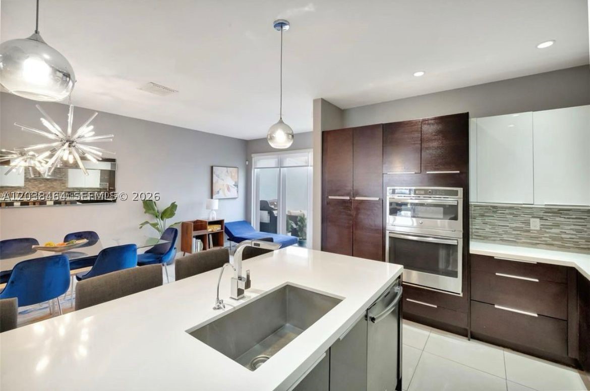 LANDMARK AT DORAL - Residential Lease