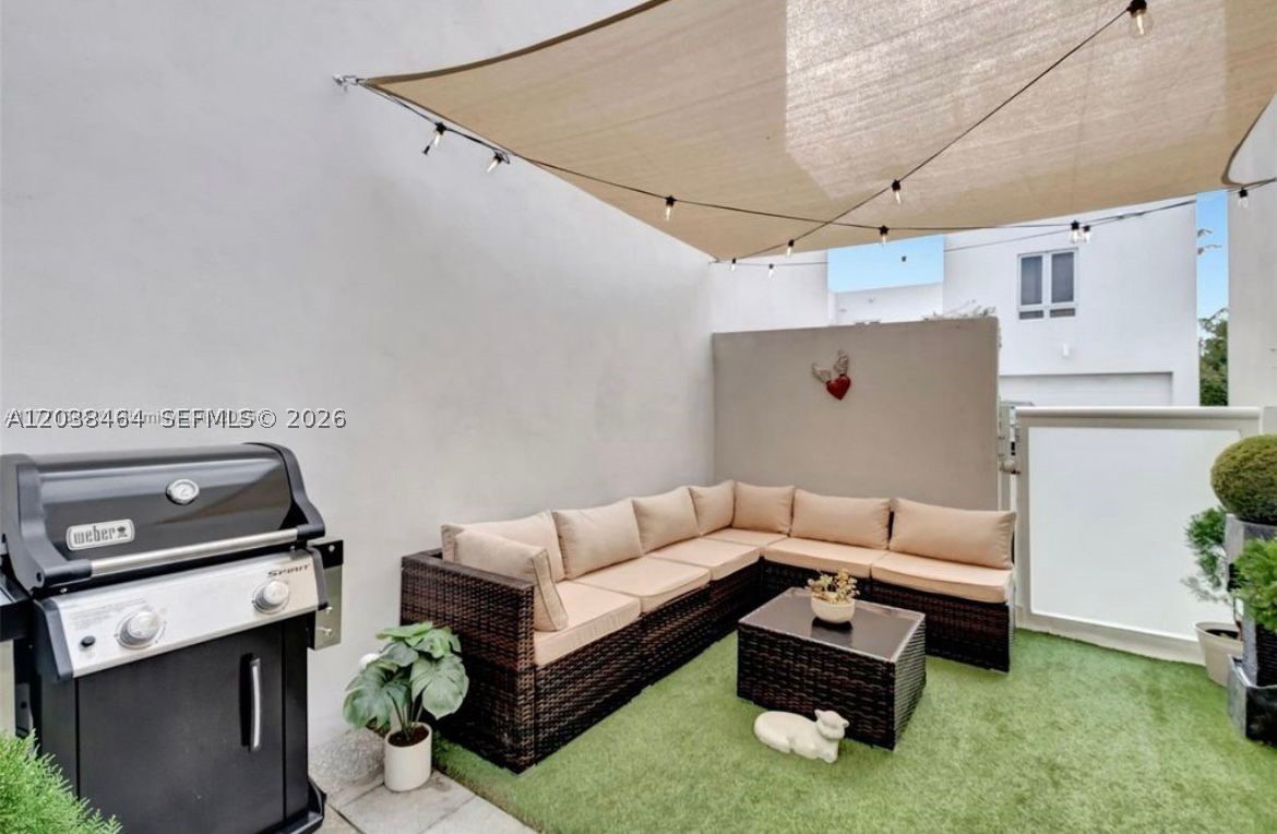LANDMARK AT DORAL - Residential Lease