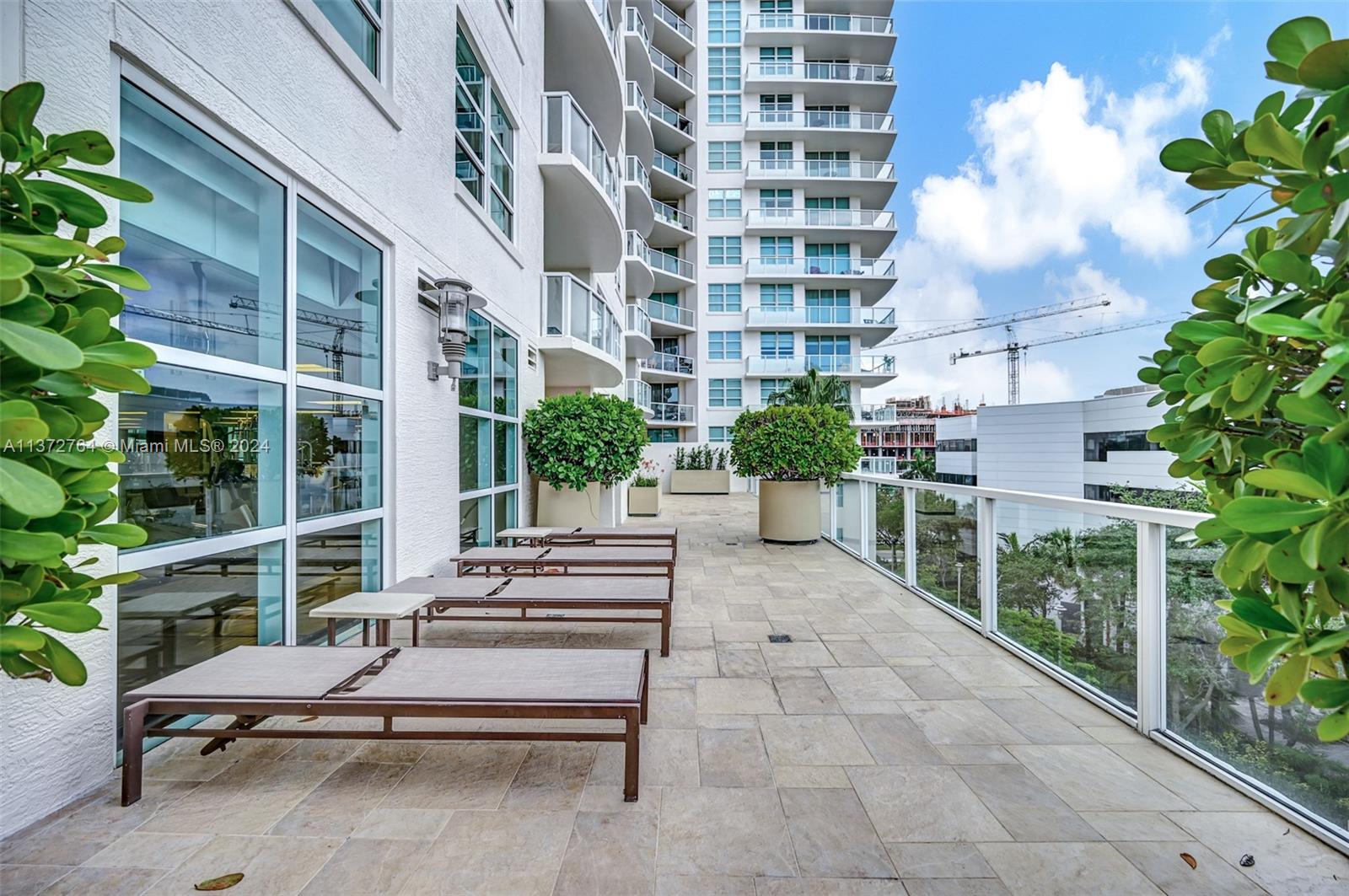 THE PORT RESIDENCES - Residential