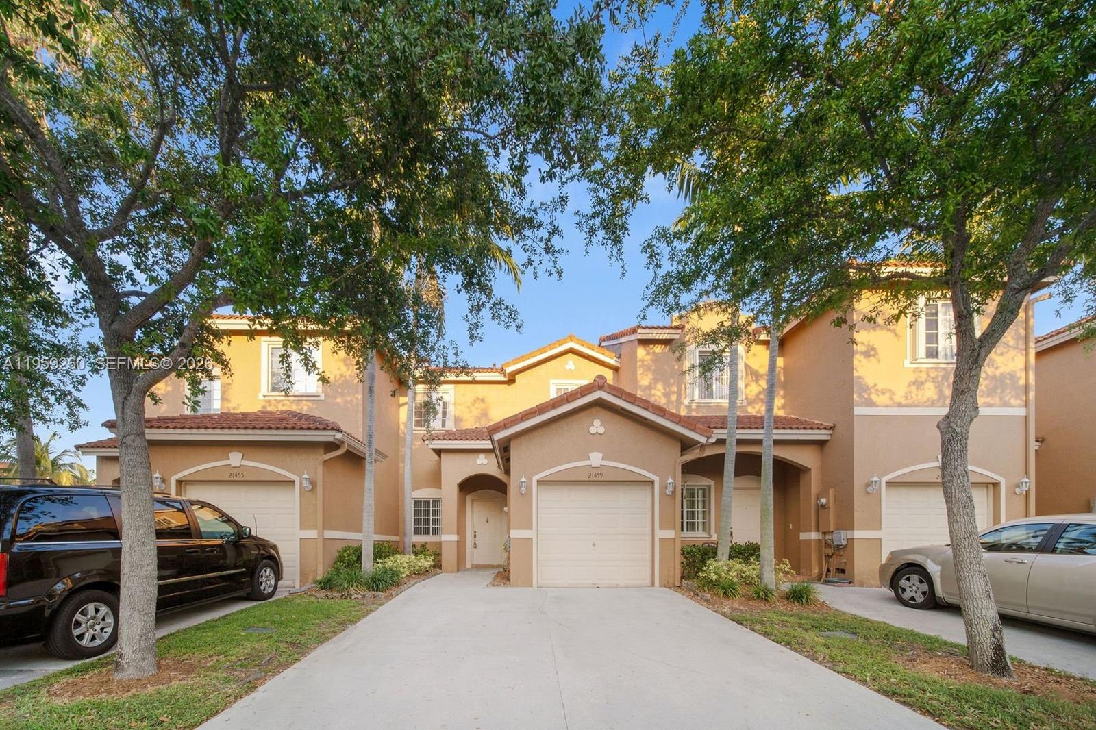 Large Santa Barbara two story 2-bedroom 2.5 bath townhouse with a one car garage. Private fenced backyard with pavers and landscaping. Wood laminate flooring upstairs. Granite kitchen counter top and new stainless-steel appliances. Start your family in this quiet family oriented gated community.