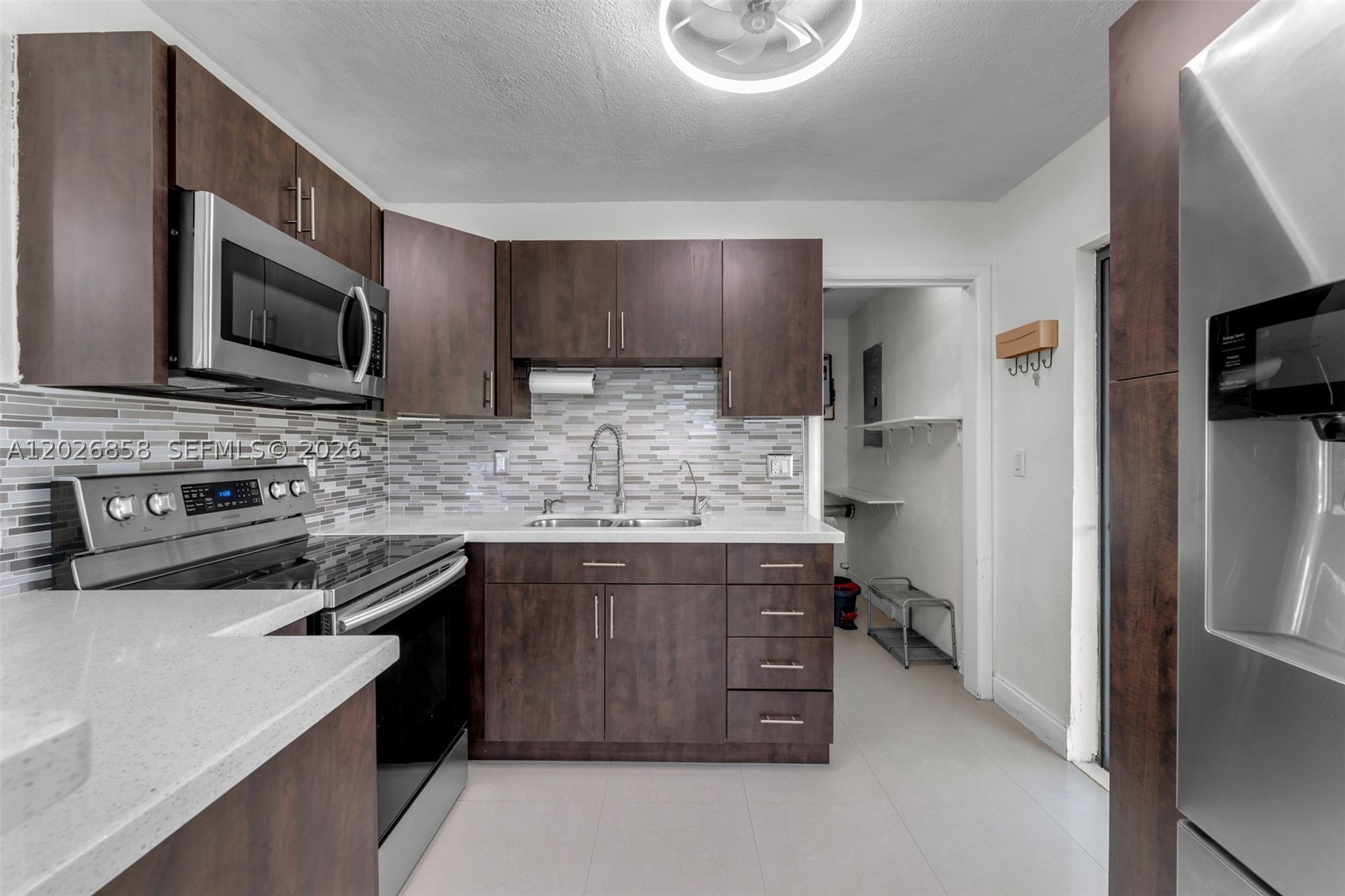 21ST CENTURY HOMES 3RD SE - Residential