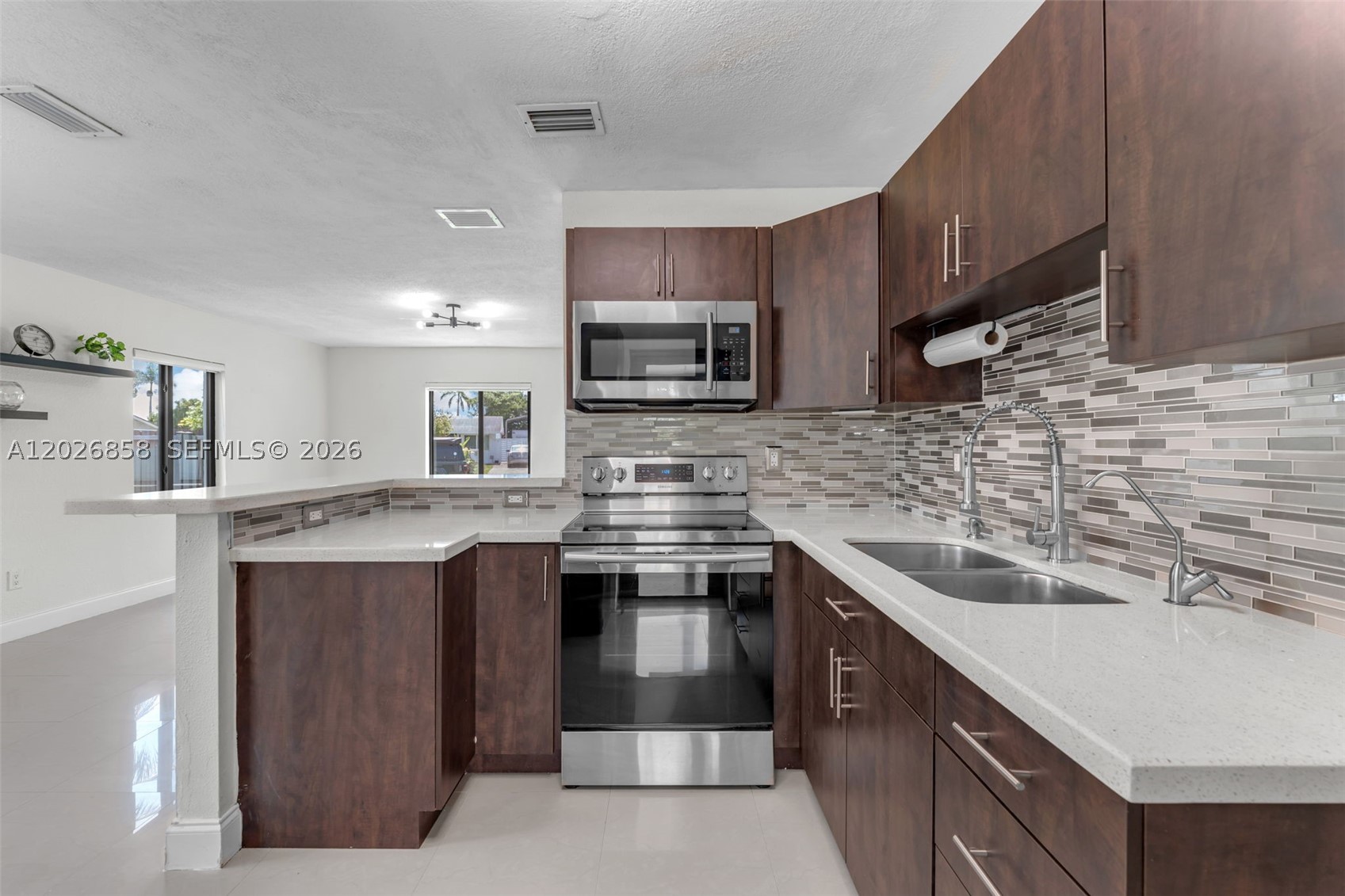 21ST CENTURY HOMES 3RD SE - Residential
