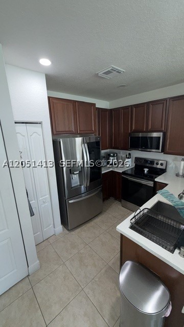 MANDARIN LAKES - Residential Lease