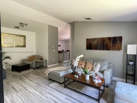 BRIGHTONS MEADOW LANDINGS - Residential