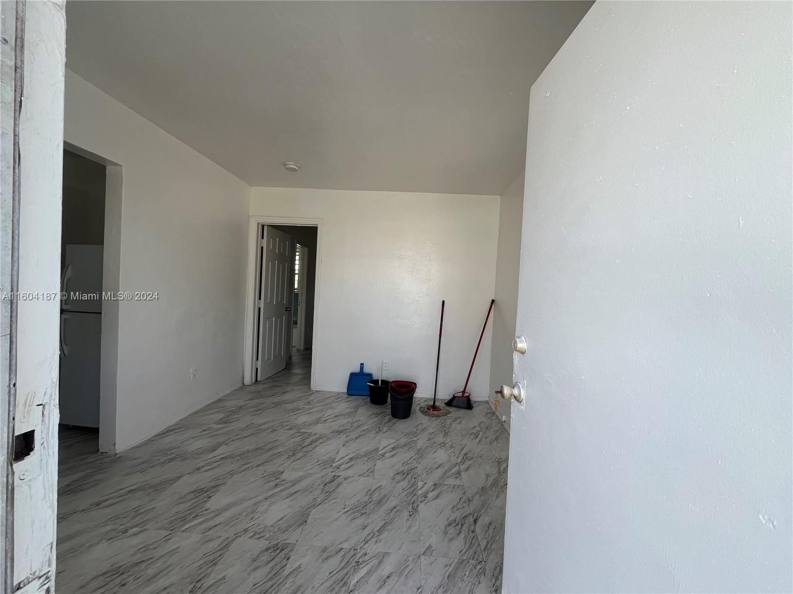 MAGNOLIA SUB - Residential Lease
