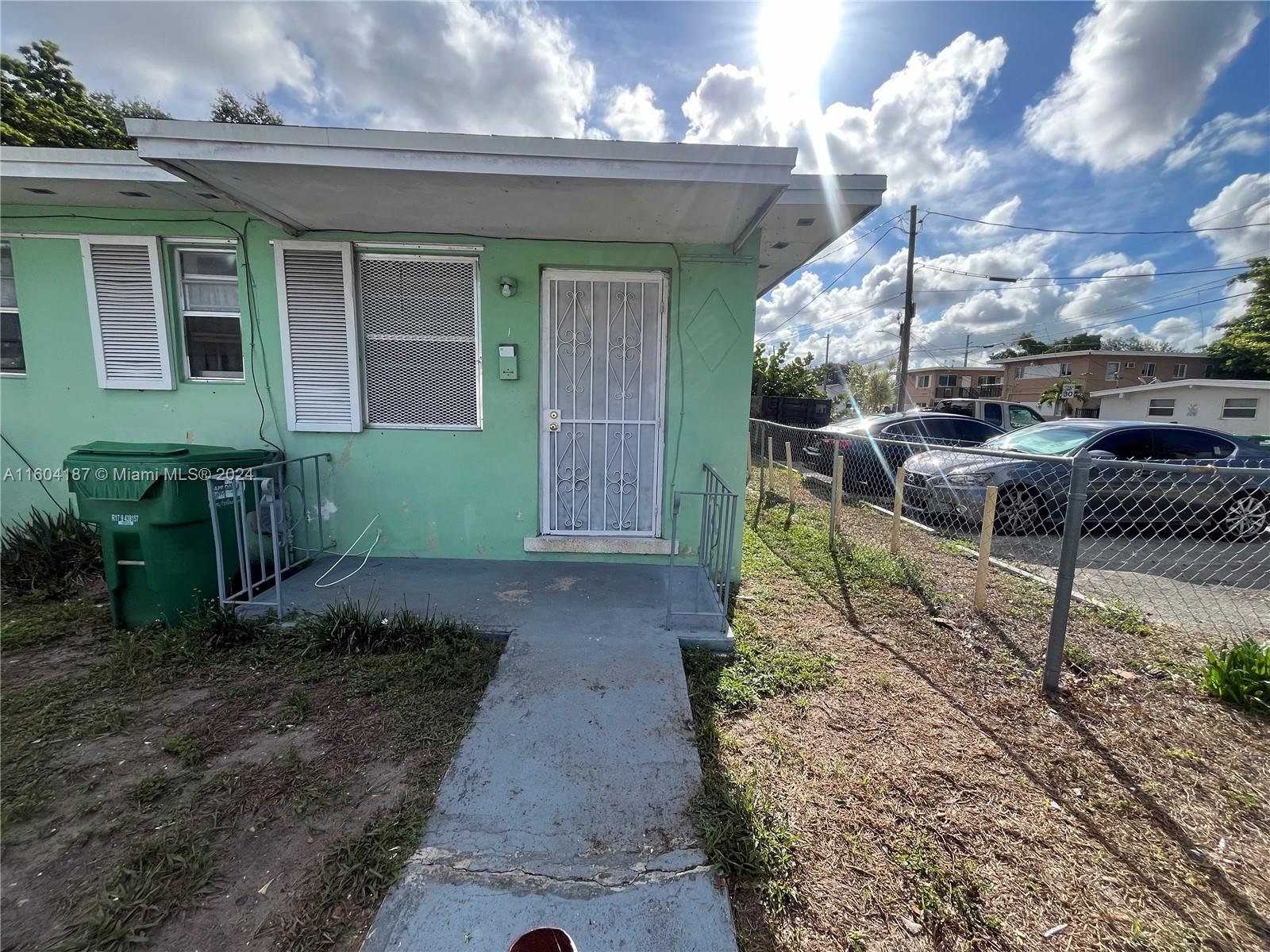 MAGNOLIA SUB - Residential Lease