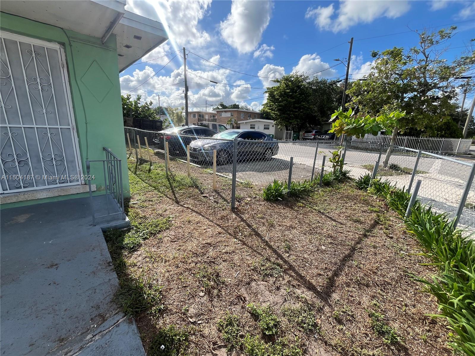 MAGNOLIA SUB - Residential Lease